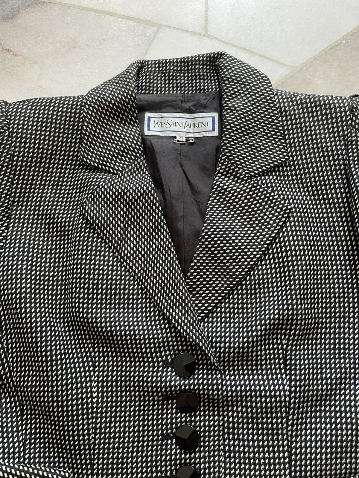 Yves Saint Laurent 90s Yves Saint Laurent Plaid Blazer Jacket Size M / US 6-8 / IT 42-44 - 12 Thumbnail