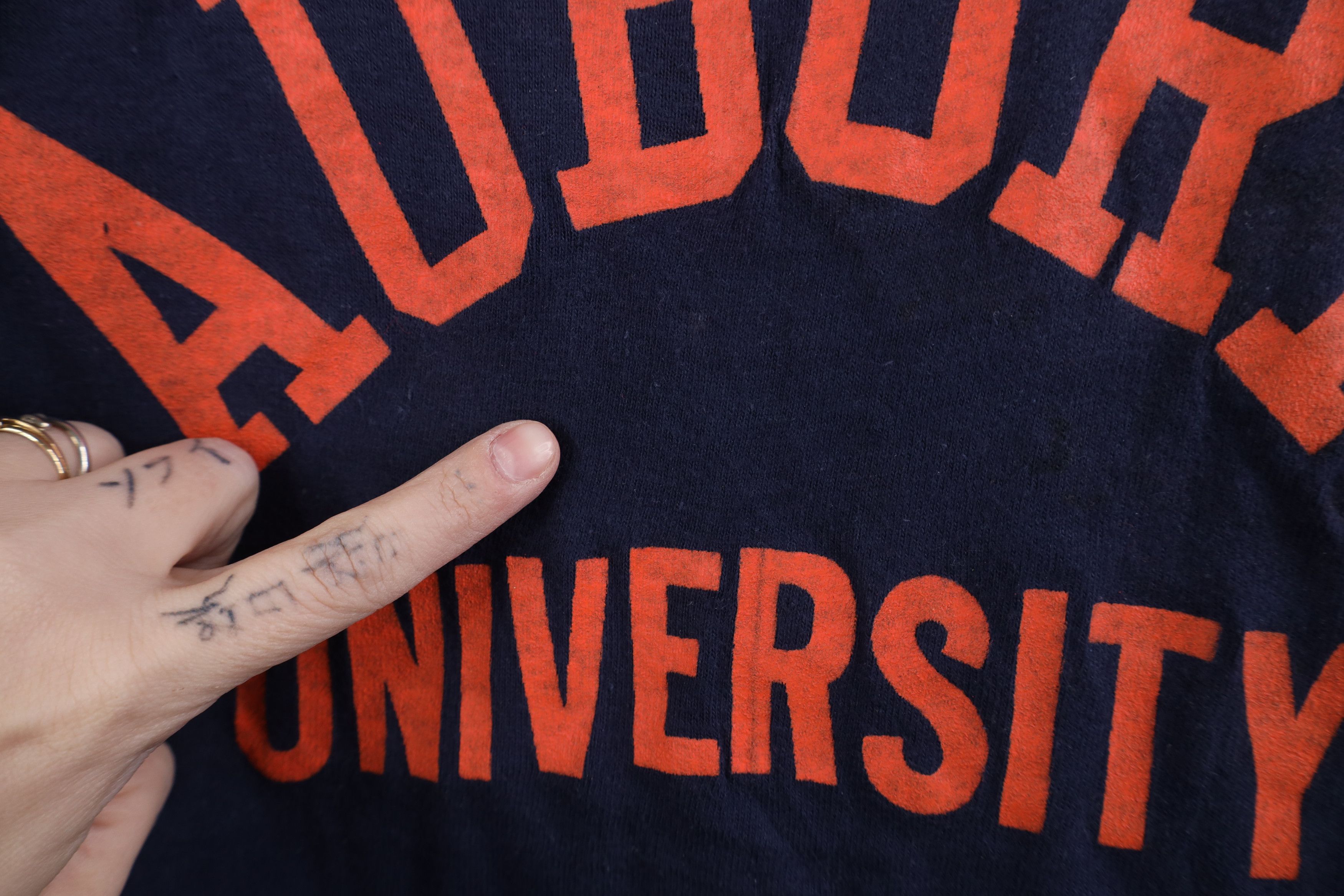 Champion Vintage 70s Champion Reversible Auburn University T-Shirt Size US M / EU 48-50 / 2 - 5 Thumbnail