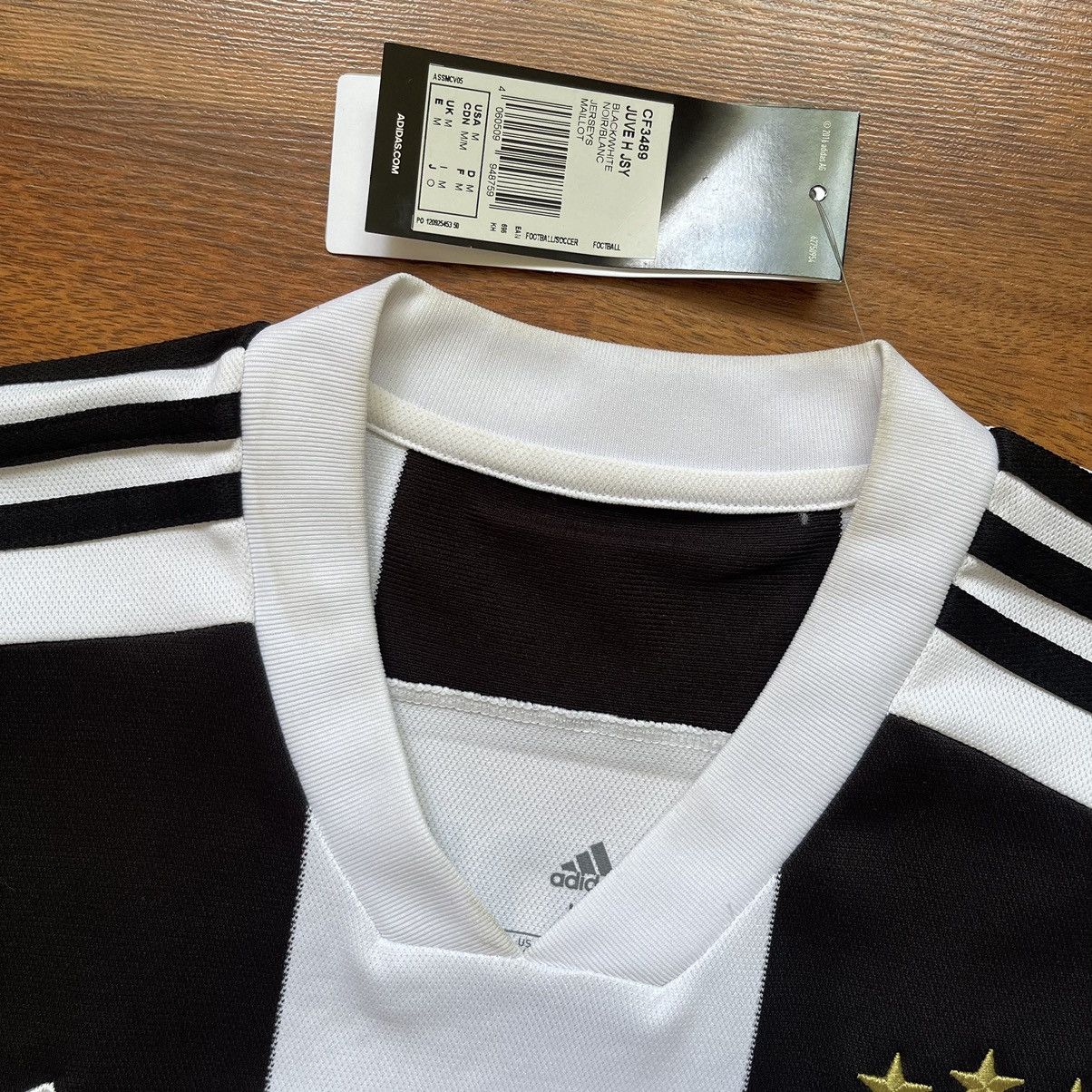 Adidas JUVENTUS ADIDAS 2018/2019 FOOTBALL HOME JERSEY #7 RONALDO Size US M / EU 48-50 / 2 - 6 Thumbnail