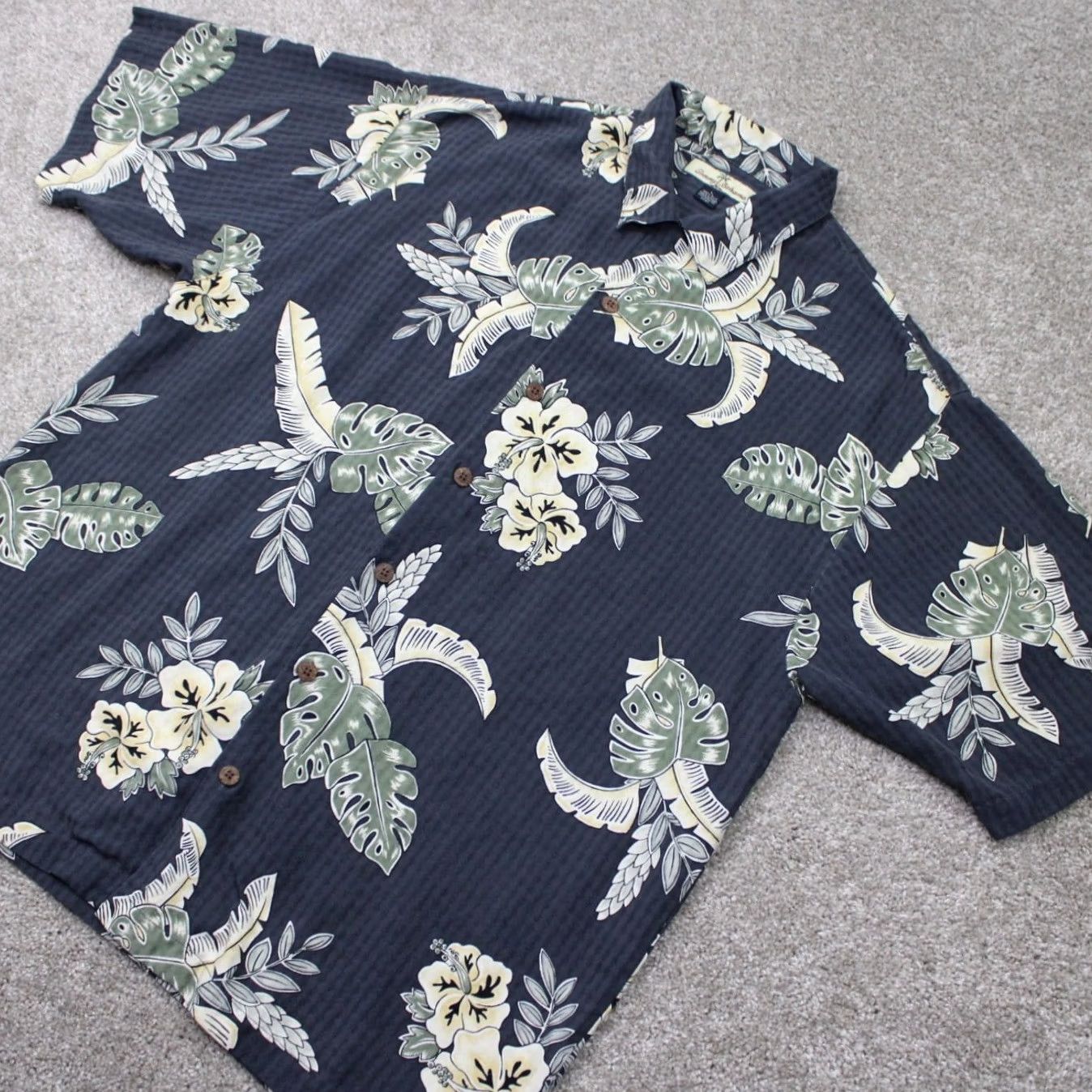 Tommy Bahama Tommy Bahama Button-Up Shirt Men Large Blue Floral Silk 100% Silk Hawaiian Camp S/S Size US L / EU 52-54 / 3 - 3 Thumbnail