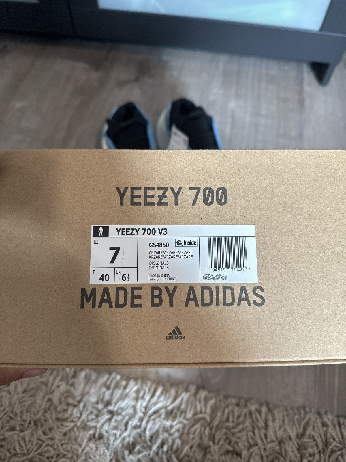 Yeezy Adidas Yeezy 700 v3 arzareth Size US 7 / EU 40 - 7 Thumbnail