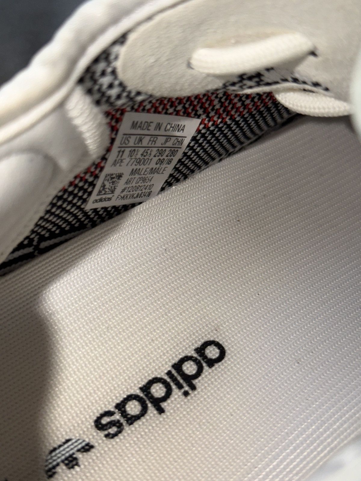 Yeezy Yeezy Boost 350 V2 Zebra Size US 11 / EU 44 - 8 Thumbnail