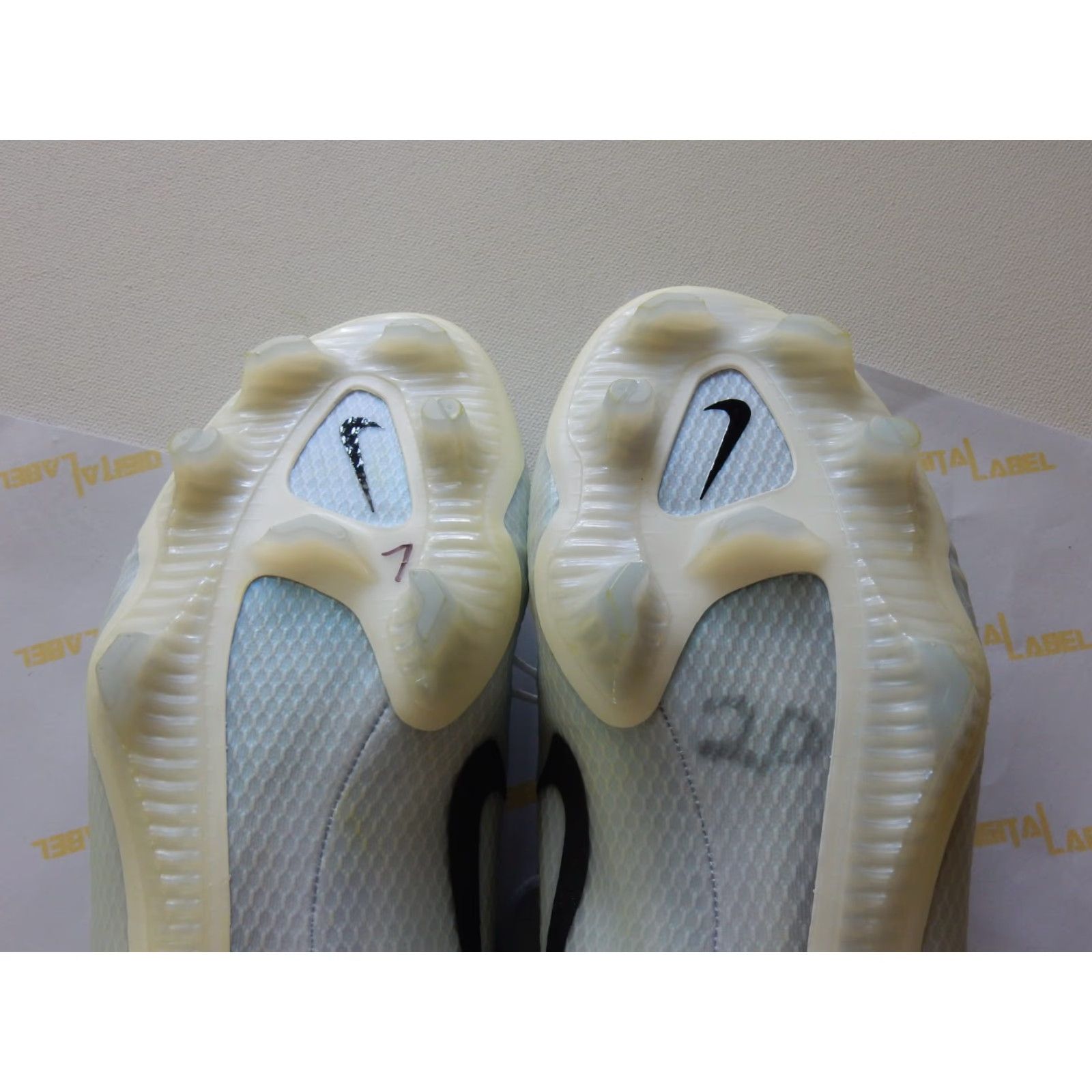 Nike Nike Men's Lacrosse Cleats Size 11.5 White Huarache Sneakers Size US 11.5 / EU 44-45 - 7 Thumbnail