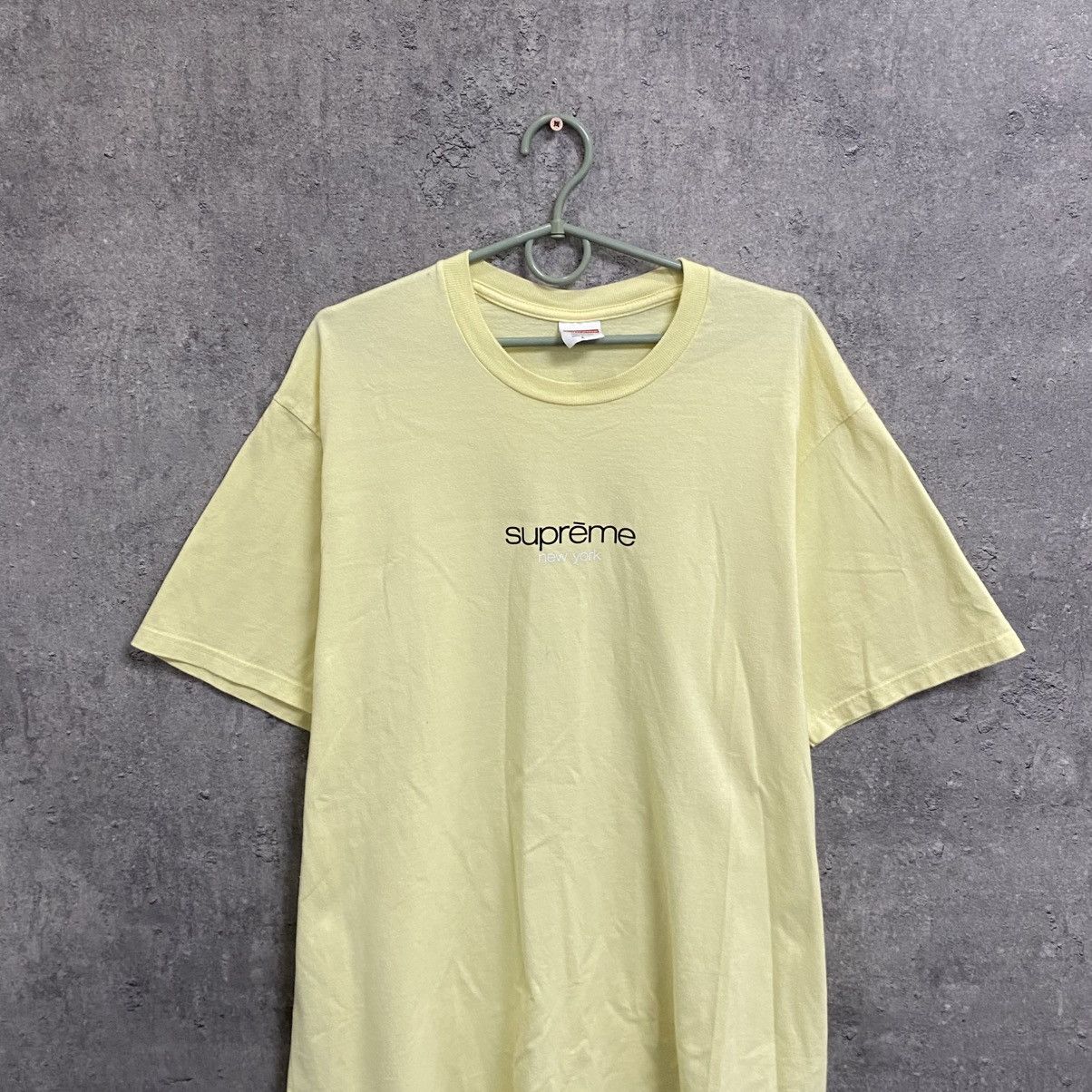Supreme Supreme T-Shirt Size US L / EU 52-54 / 3 - 2 Thumbnail