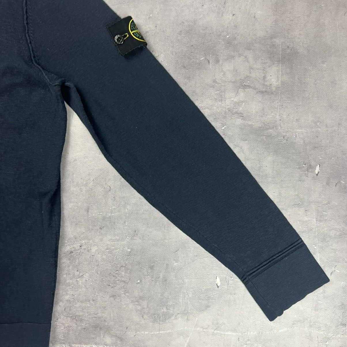 Stone Island Rare! Stone Island Sweatshirt Sweater Patch Logo Casual Size US L / EU 52-54 / 3 - 9 Thumbnail