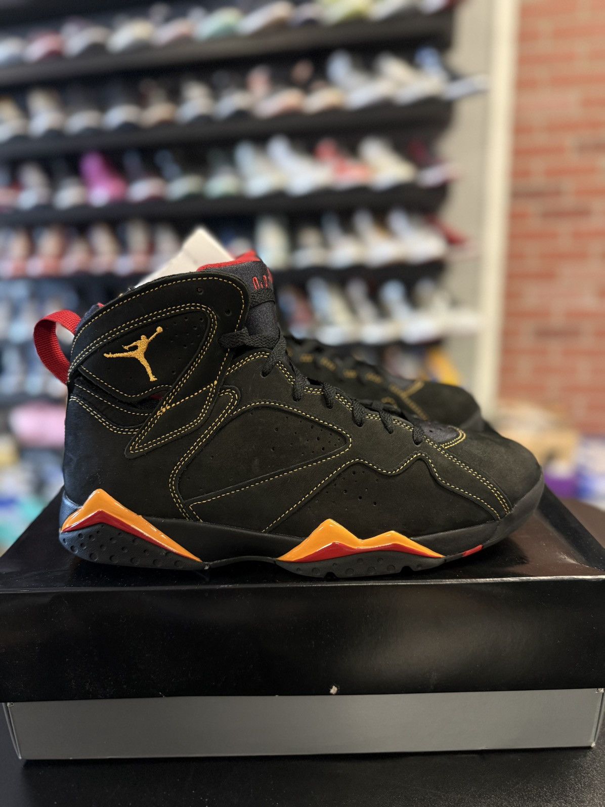 Jordan Brand × Nike Jordan 7 Citrus (2022) Size 11.5 Brand New Size US 11.5 / EU 44-45 - 1 Thumbnail
