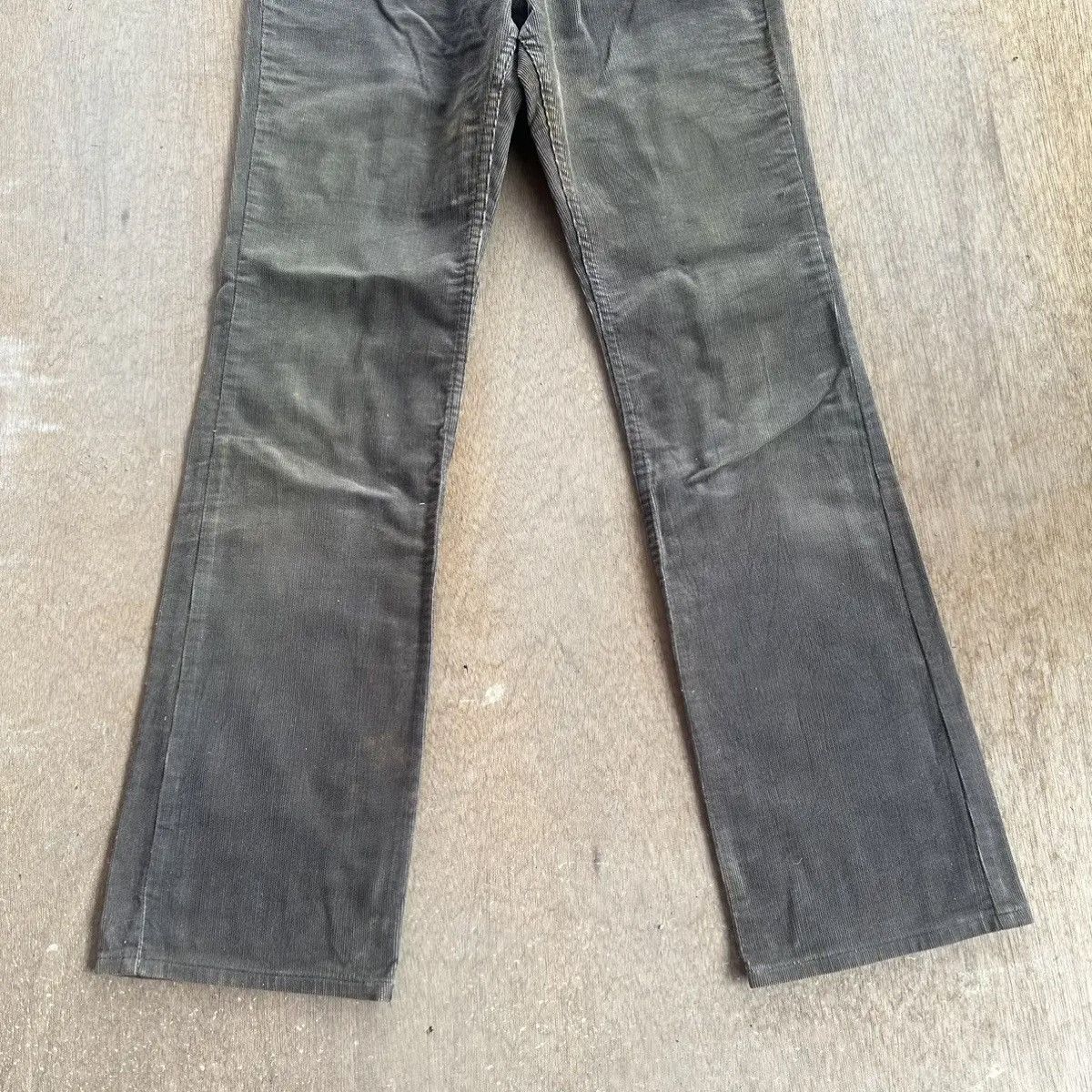 Levi's 90’s Vintage Levi’s 517 FLARE/BOOTCUT Corduroy Madein Japan Size US 31 - 7 Thumbnail