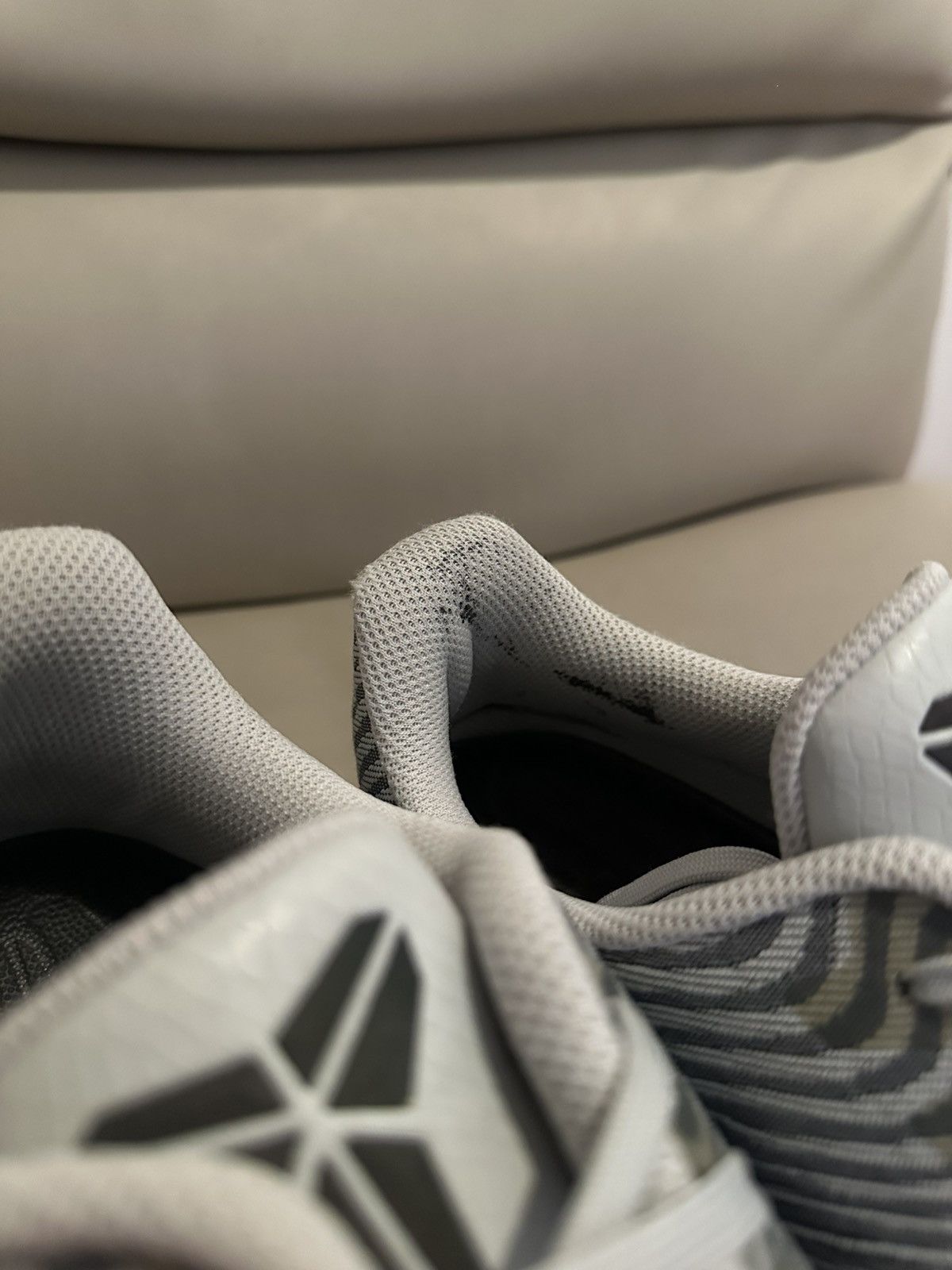 Nike “Wolf Grey” Nike Kobe Bryant KB Mentality 2 Size US 14 / EU 47 - 7 Thumbnail