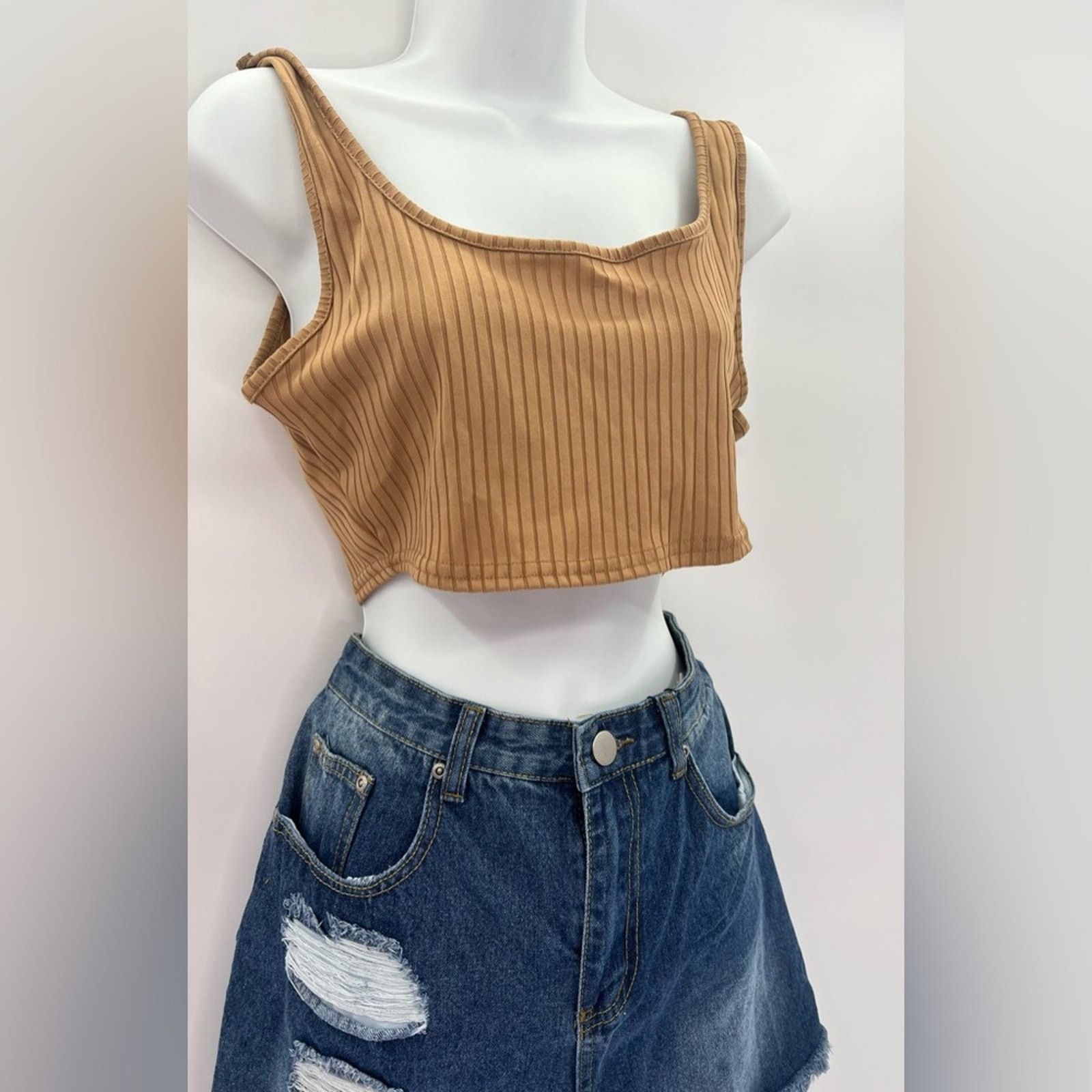 Boohoo Boohoo Tan Ribbed Knit Scooped Cropped Tank Top Size 12 NWT Size XL / US 12-14 / IT 48-50 - 9 Thumbnail
