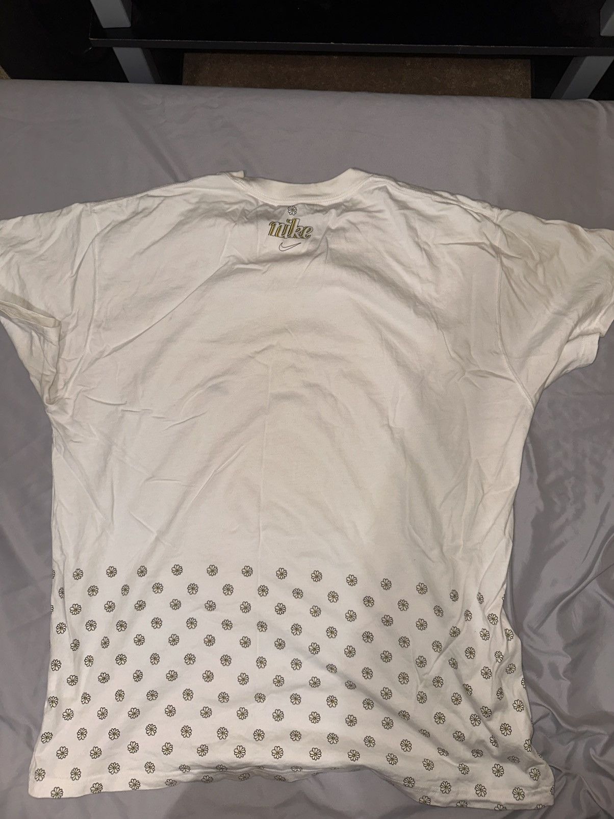 Nike Have a Nike Day Flower Tre White Size US L / EU 52-54 / 3 - 4 Thumbnail