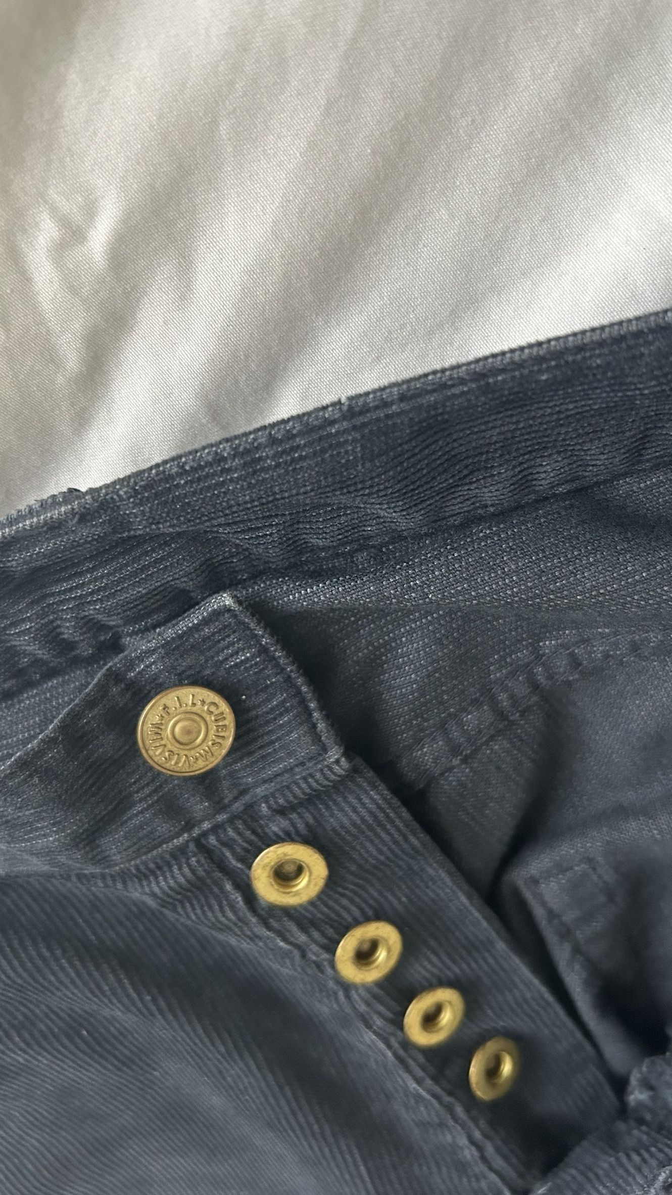 Visvim aa . 1 . CORDUROY CHINO . 0116105008010 Size US 28 / EU 44 - 1 Thumbnail