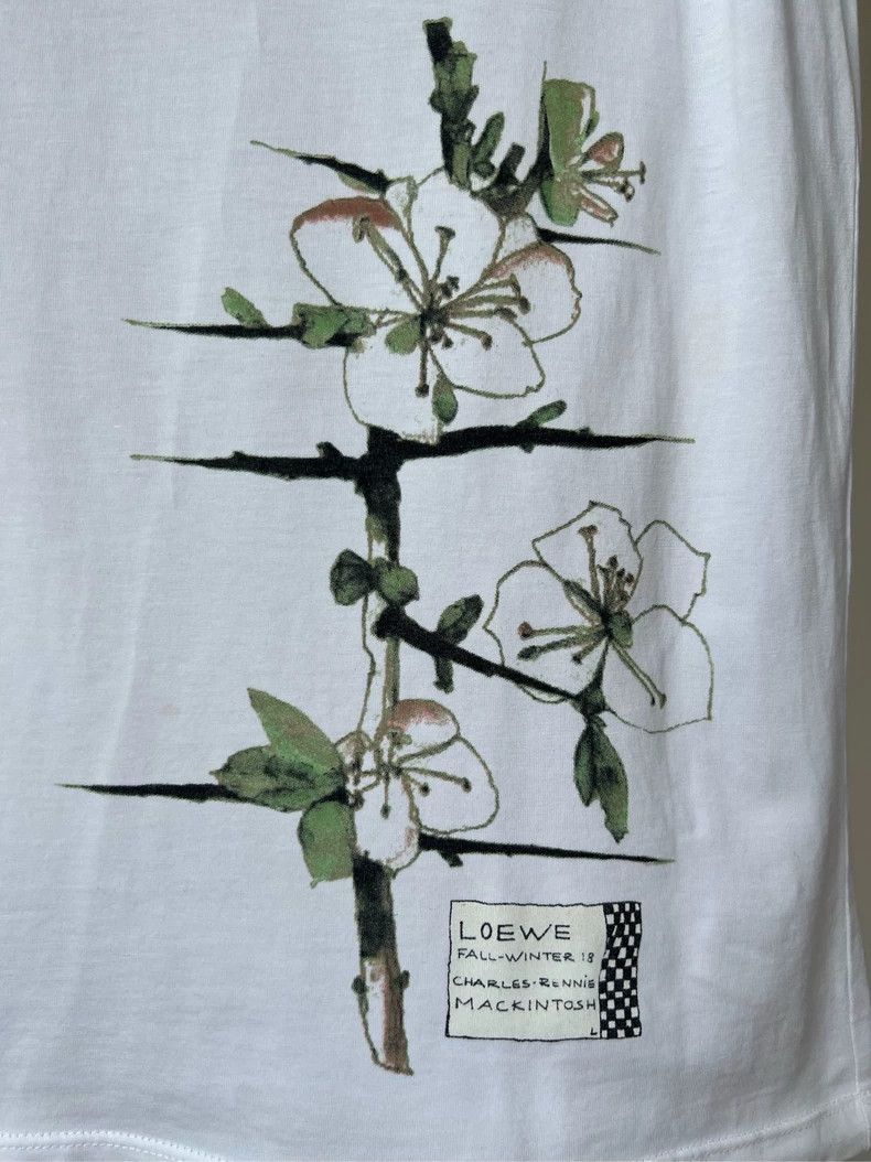 Loewe LOEWE White floral print logo short sleeves Size XS / US 0-2 / IT 36-38 - 2 Thumbnail