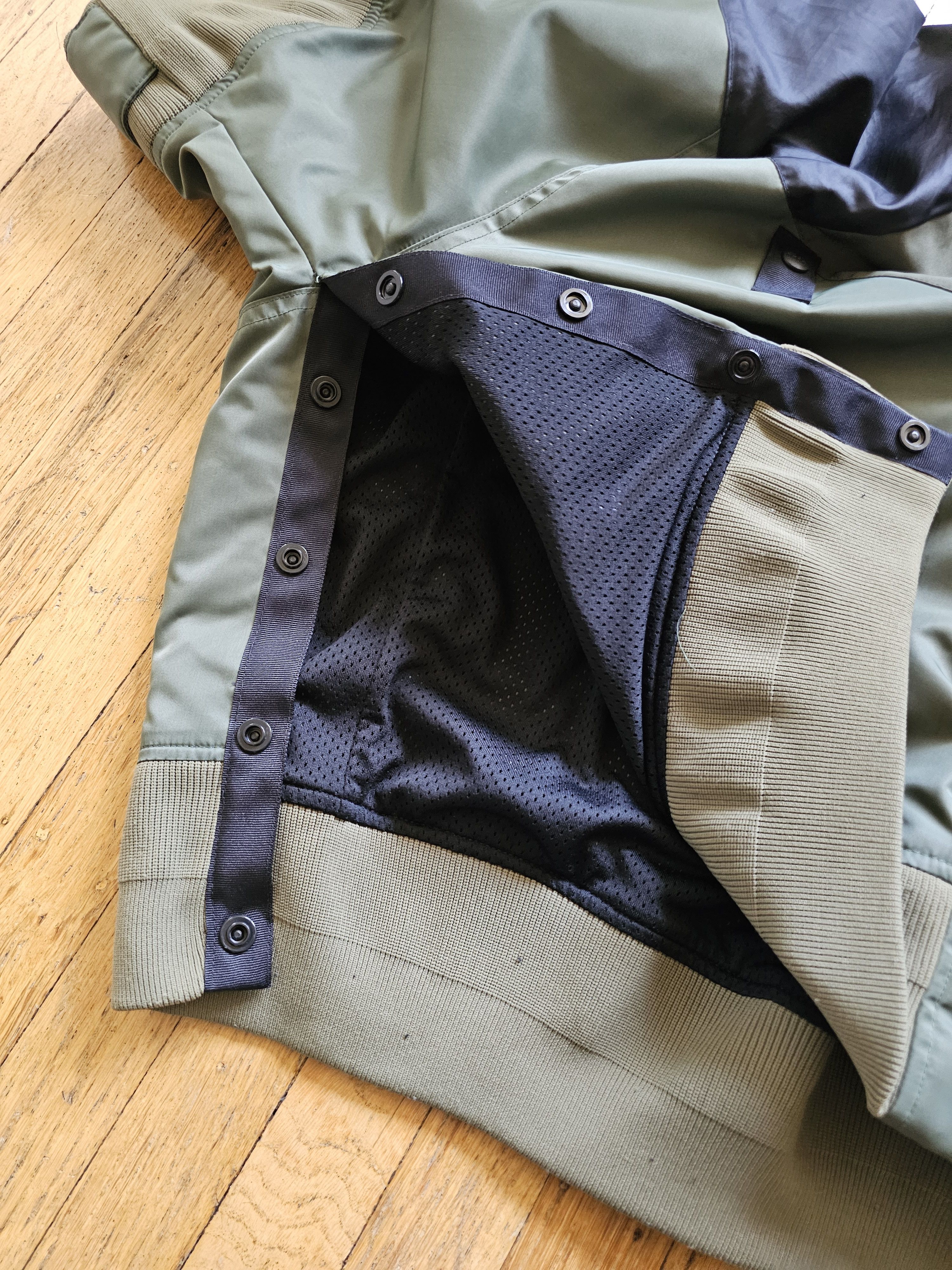 Nike × Sacai Sacai x Nike Cropped Bomber Size US M / EU 48-50 / 2 - 13 Thumbnail