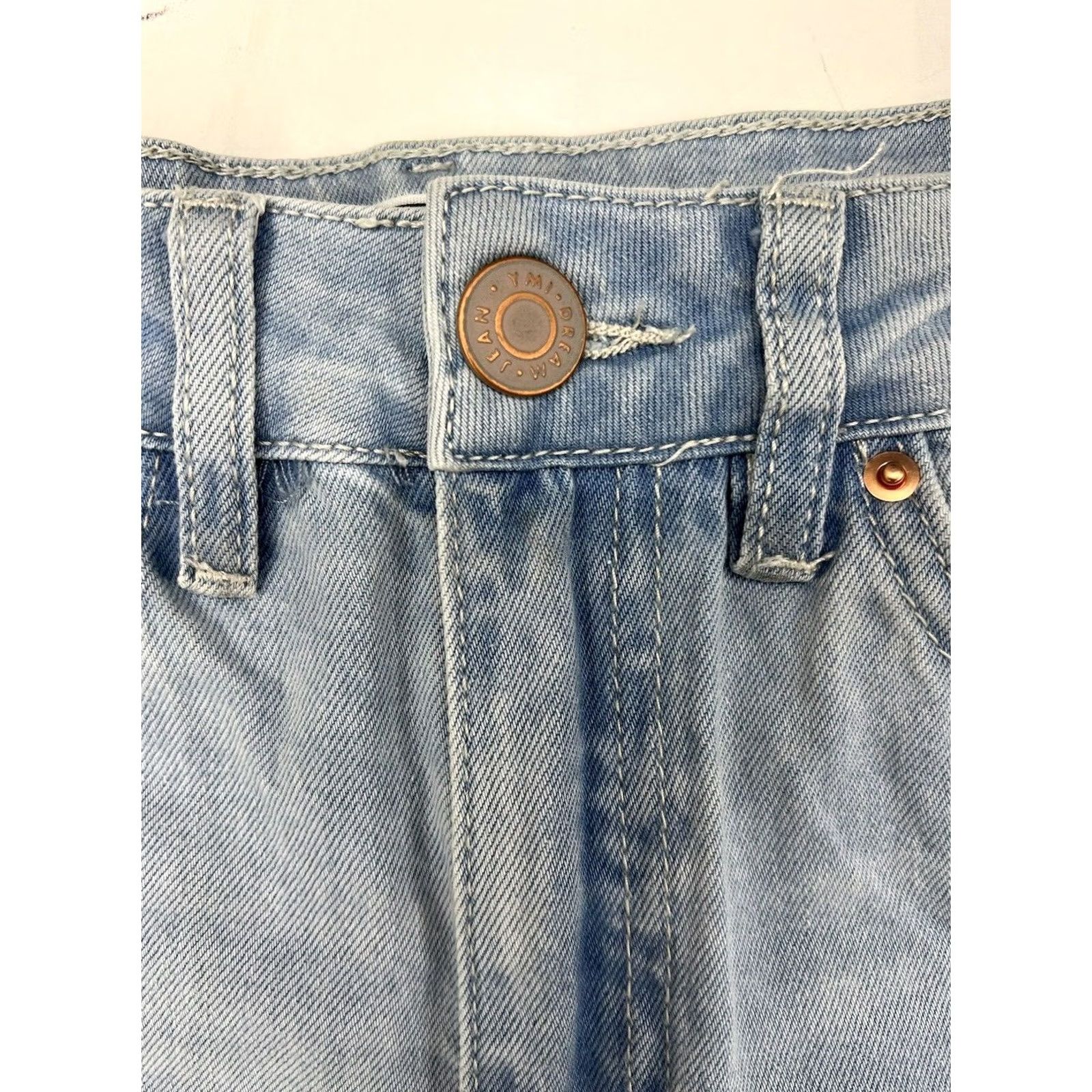 Denime Womens YMI Dream Light Denim Jean Shorts Size 0/24 Blue Slim Cut-Off 5-Pocket Mid Rise 2.0 Inseam 100% Cotton Shorts Size 25" / US 0 / IT 36 - 3 Thumbnail