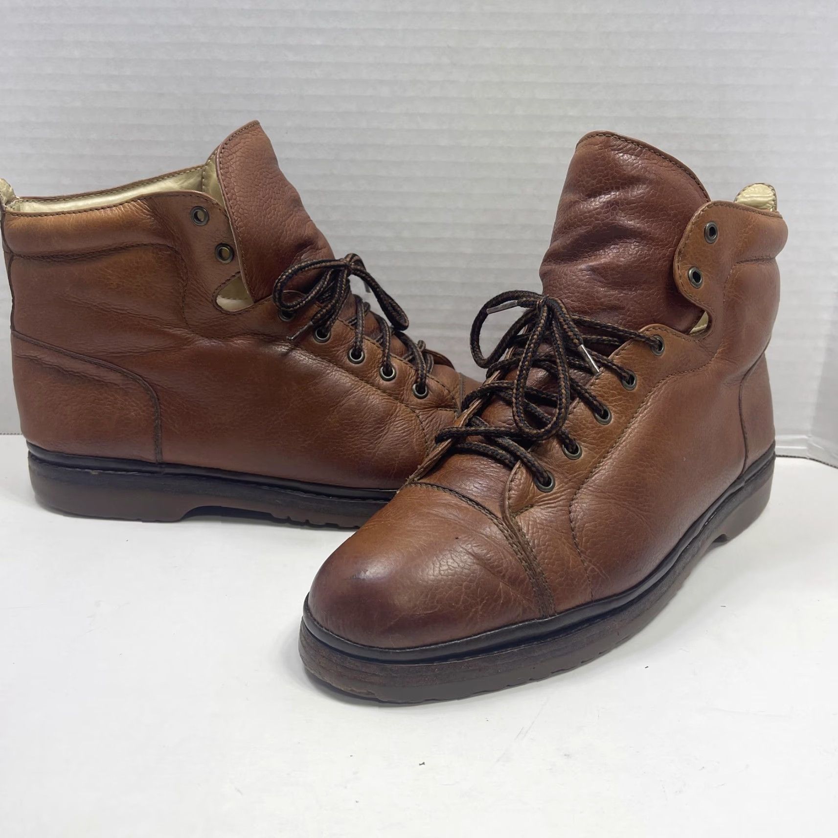 Cole Haan VINTAGE Cole Haan COUNTRY Boots Mens Size 9.5 Brown Leather Ankle Hiking Lace Up Combat Rubber Sole Size US 10 / EU 43 - 2 Thumbnail