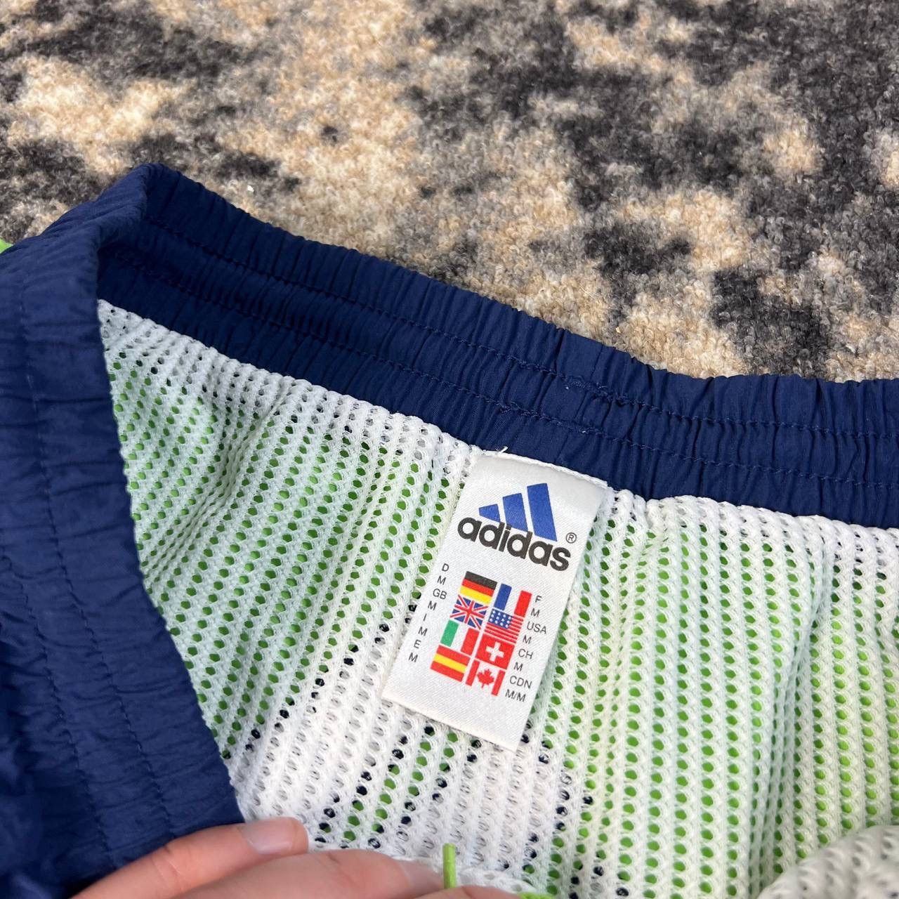 Adidas Adidas Vintage Y2K Big Embroidered Logo Light Shorts Size US 32 / EU 48 - 5 Thumbnail