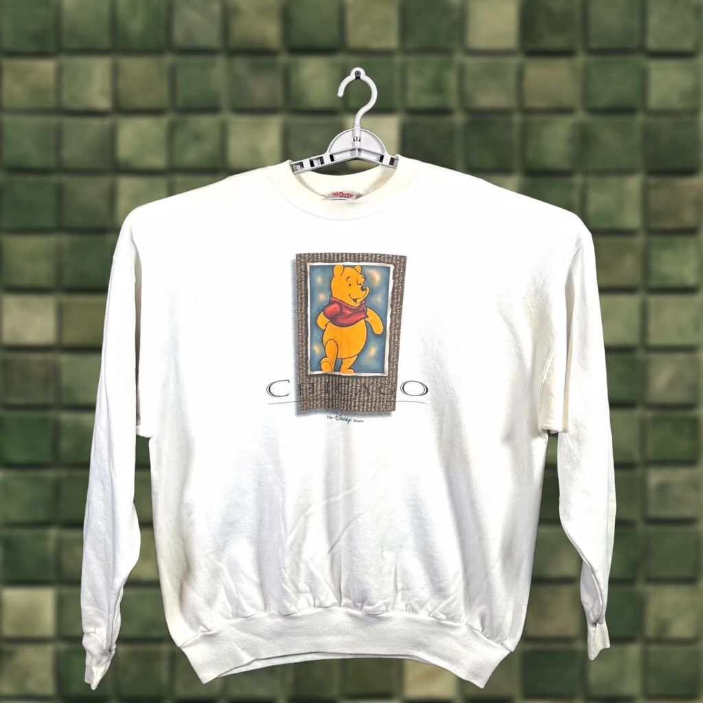 Disney Vintage Disney Store Sweatshirt Men’s 2XL White Winnie The Pooh Chicago Graphic Size US XXL / EU 58 / 5 - 1 Thumbnail