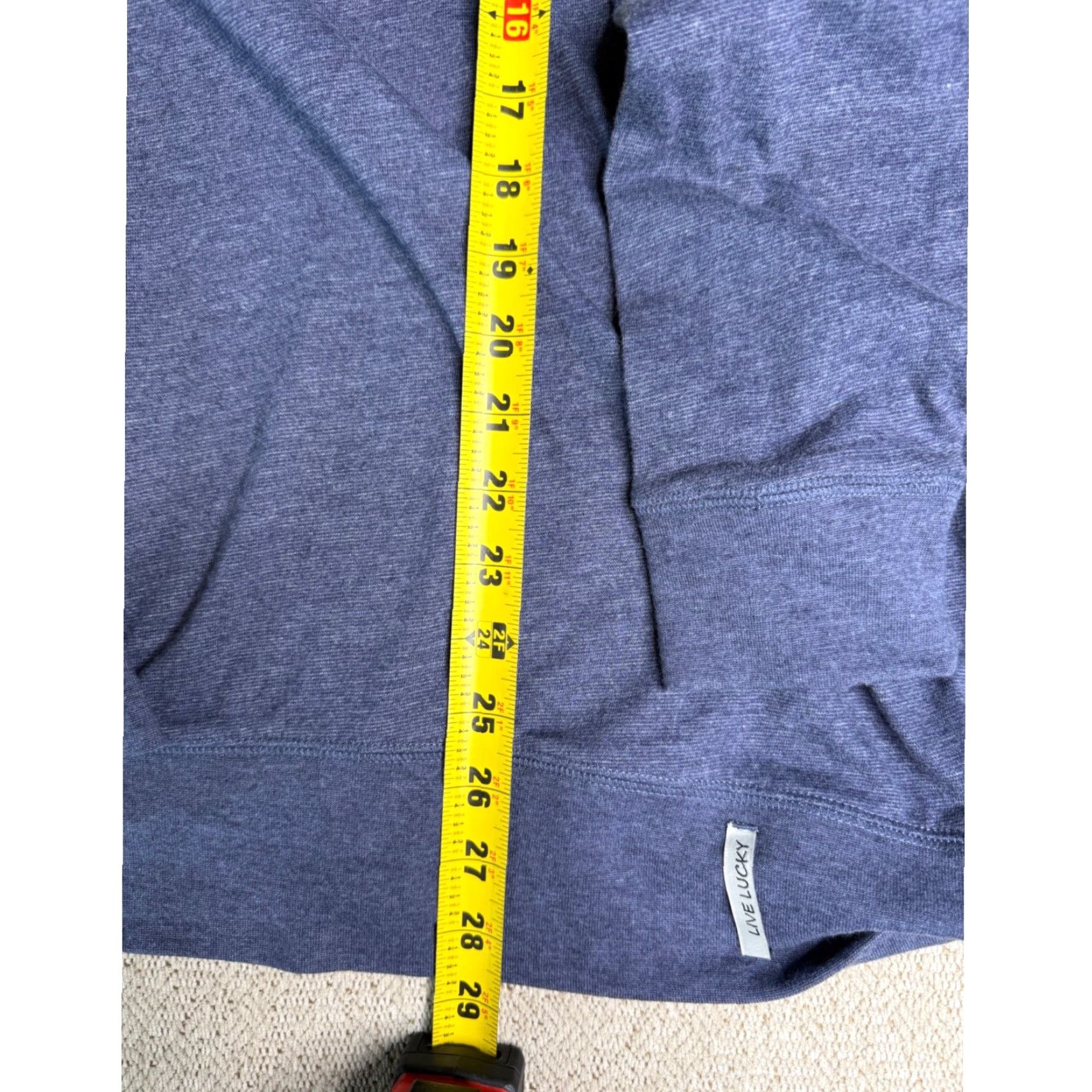 Vintage Black Clover Sweatshirt Crew Neck Long Sleeve Blue Mens Pullover Casual Pocket Live Lucky blue Size US L / EU 52-54 / 3 - 7 Thumbnail