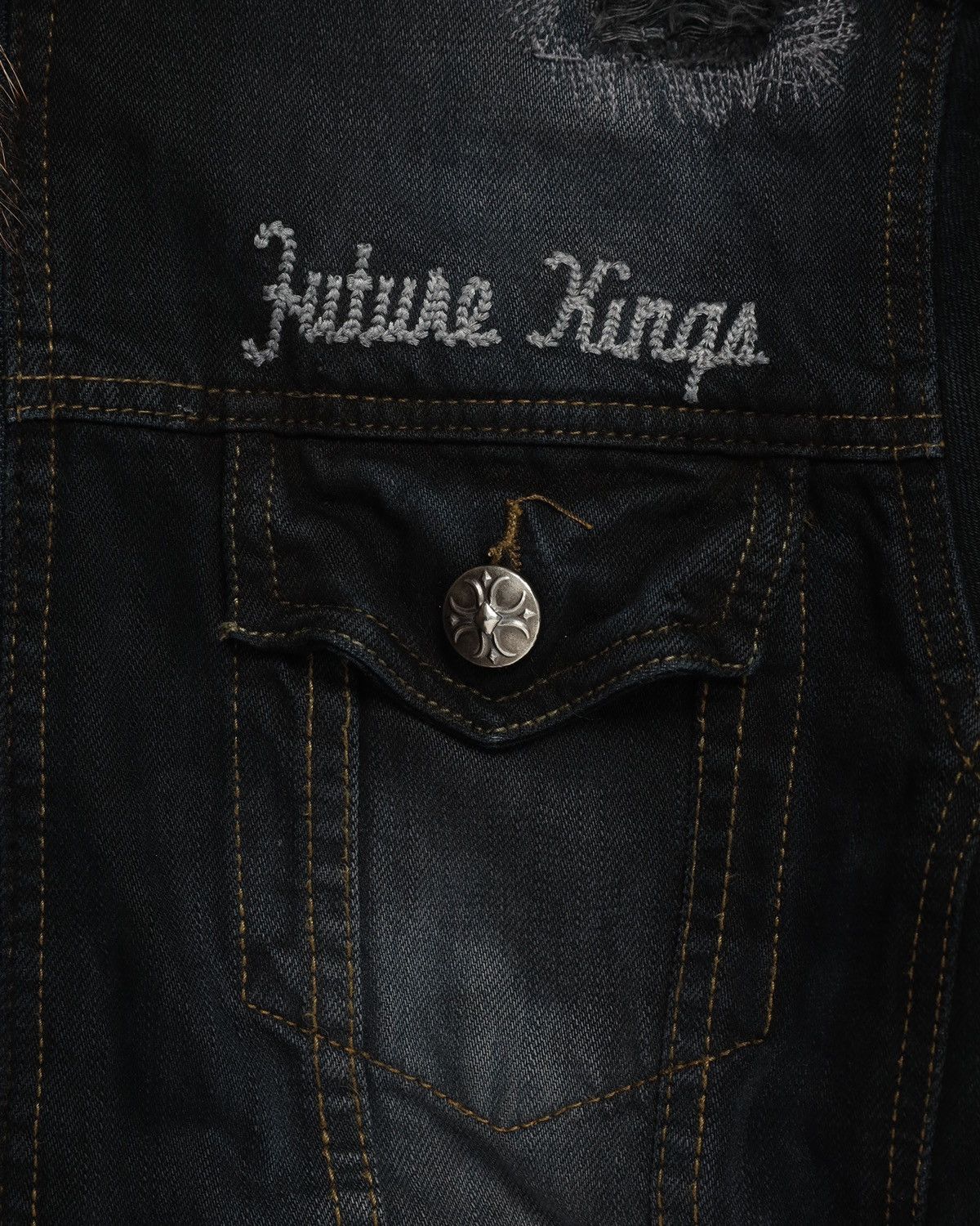 If Six Was Nine × Japanese Brand × Le Grande Bleu (L.G.B.) IN THE ATTIC distressed denim jacket Size US M / EU 48-50 / 2 - 5 Thumbnail