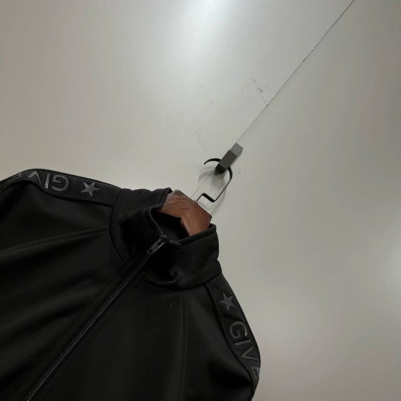 Givenchy Givenchy Size38 Black Side Logo Zip Up Jacket Size US M / EU 48-50 / 2 - 2 Thumbnail