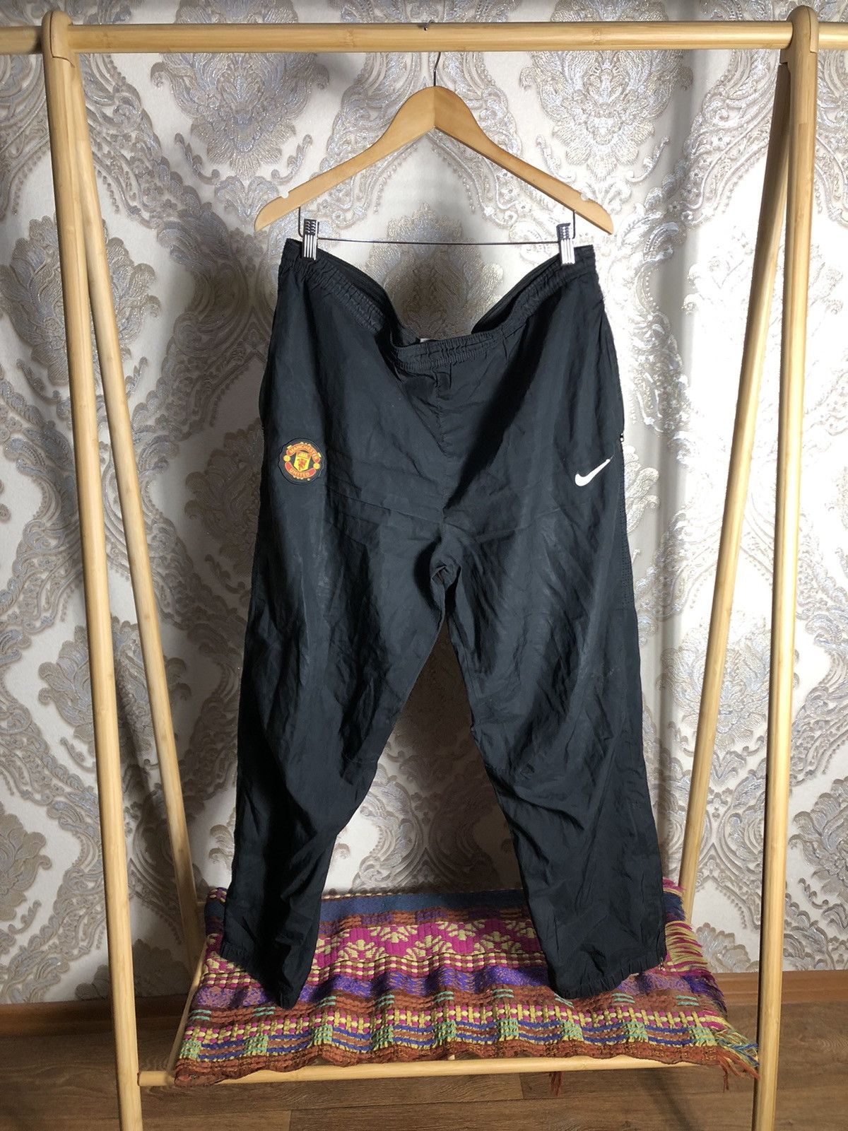 Other VERY RARE NIKE FC MANCHESTER UNITED SOCCER PANTS RETRO 90s Size US 36 / EU 52 - 1 Thumbnail