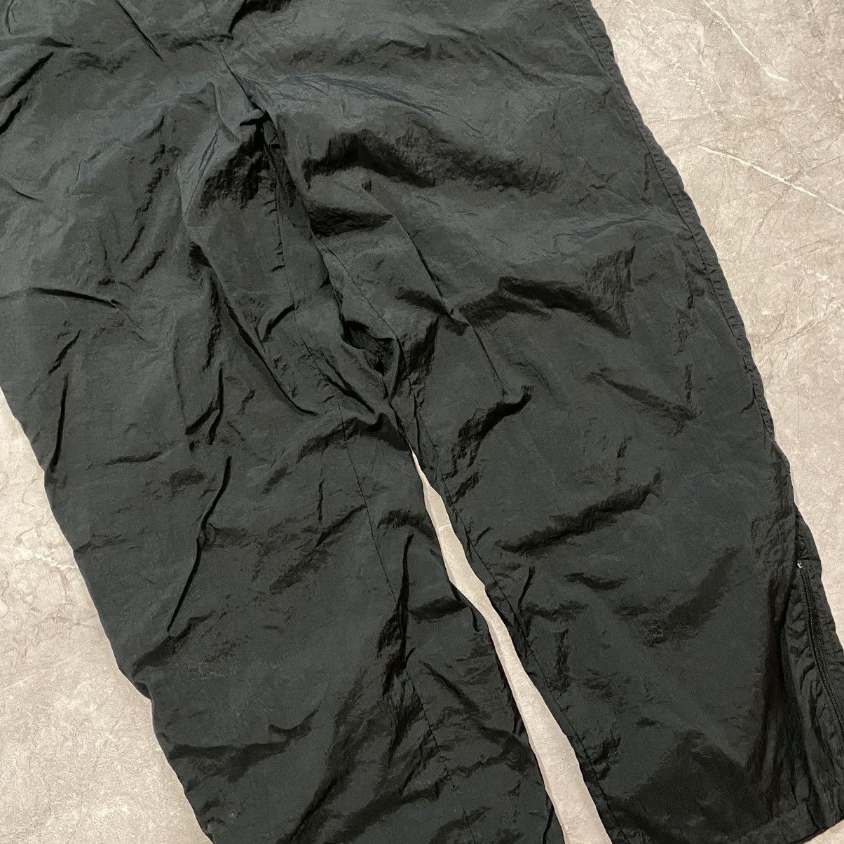 Nike VINTAGE NIKE NYLON DRILL PANTS MINI SWOOSH BLACK 90s Size US 33 - 5 Thumbnail