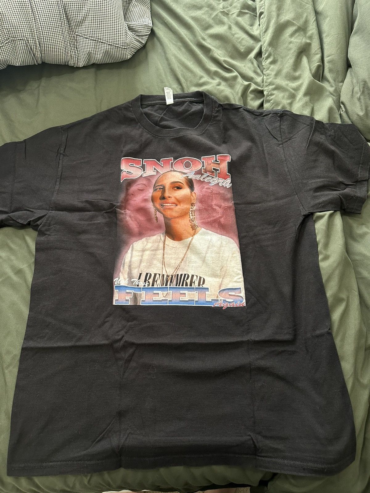 Vintage Snoh Alegra Bootleg Tee Size US XL / EU 56 / 4 - 1 Thumbnail