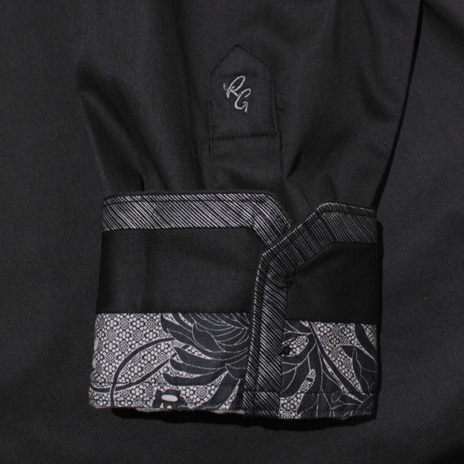Robert Graham Robert Graham New with tags Shirt Size M US In Black Size US M / EU 48-50 / 2 - 5 Thumbnail