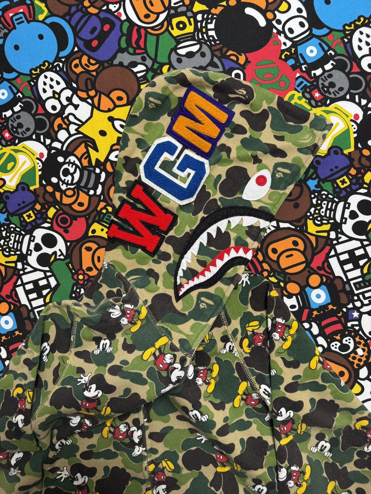 Bape A Bathing Ape X Mickey Mouse Green Camo Shark Hoodie Size S / US 4 / IT 40 - 4 Thumbnail