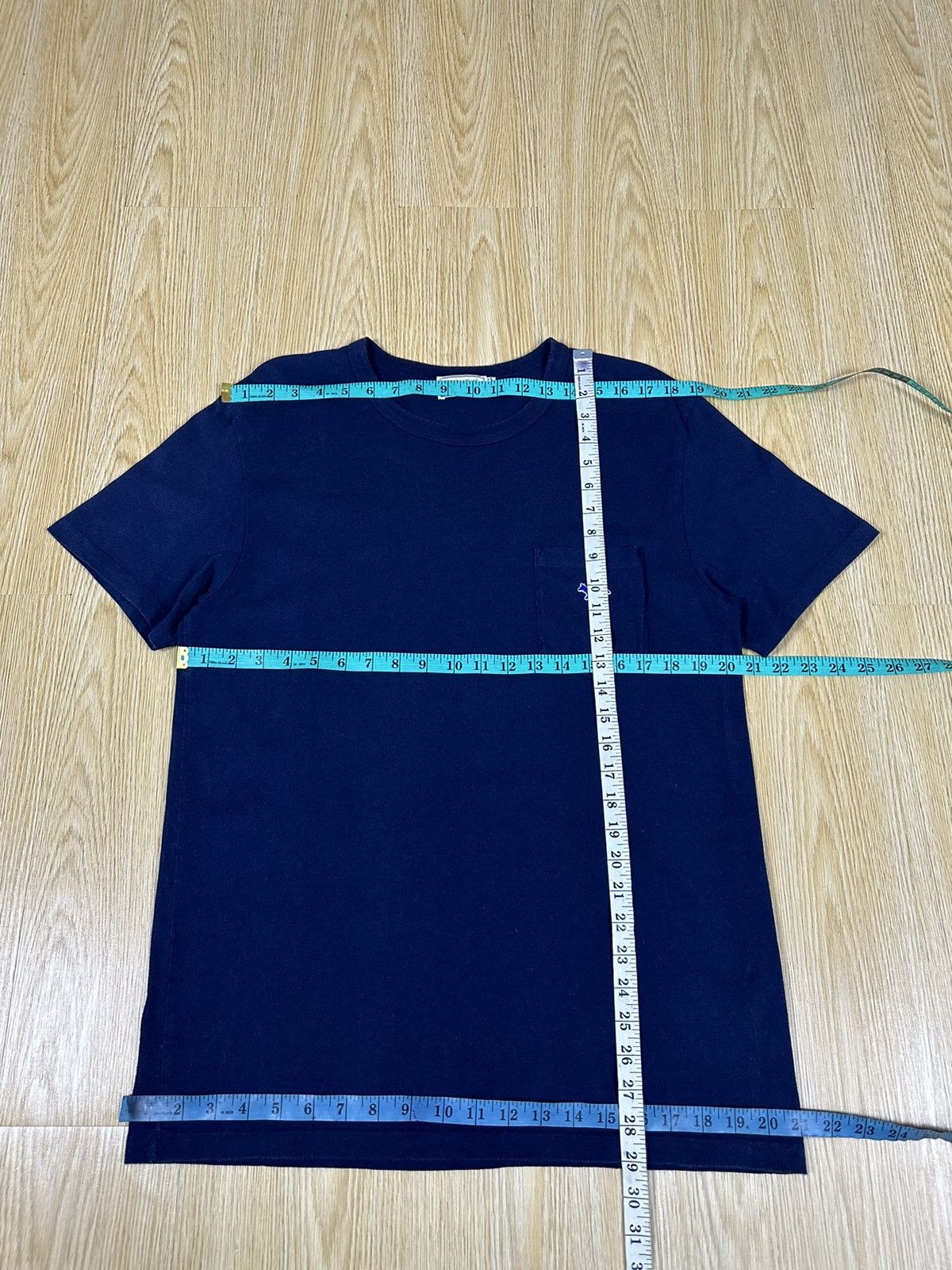 Maison Kitsune Maison Kitsune Single Pocket TShirt A392 Size US L / EU 52-54 / 3 - 5 Thumbnail