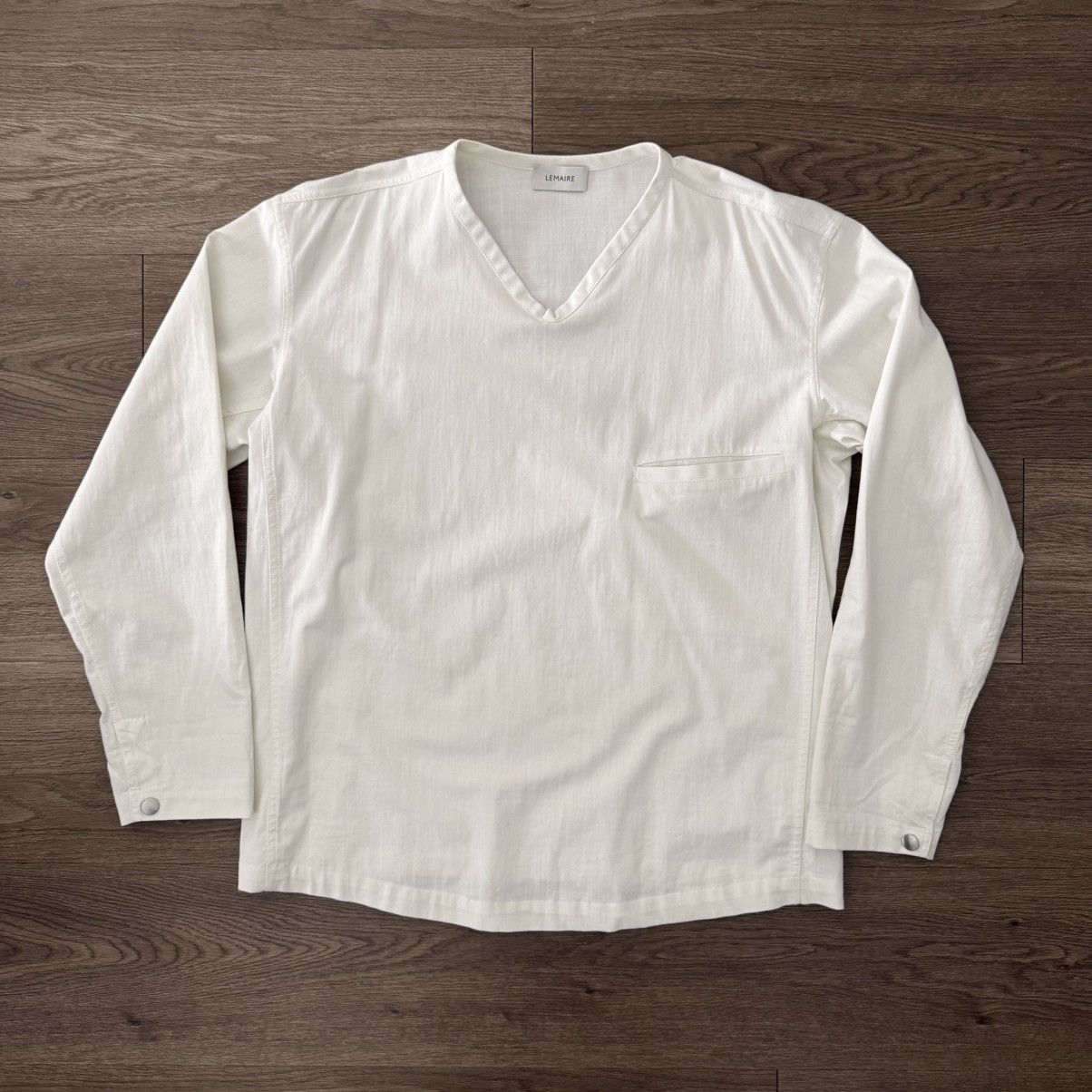 Off-White V-Neck Long Sleeve Shirt