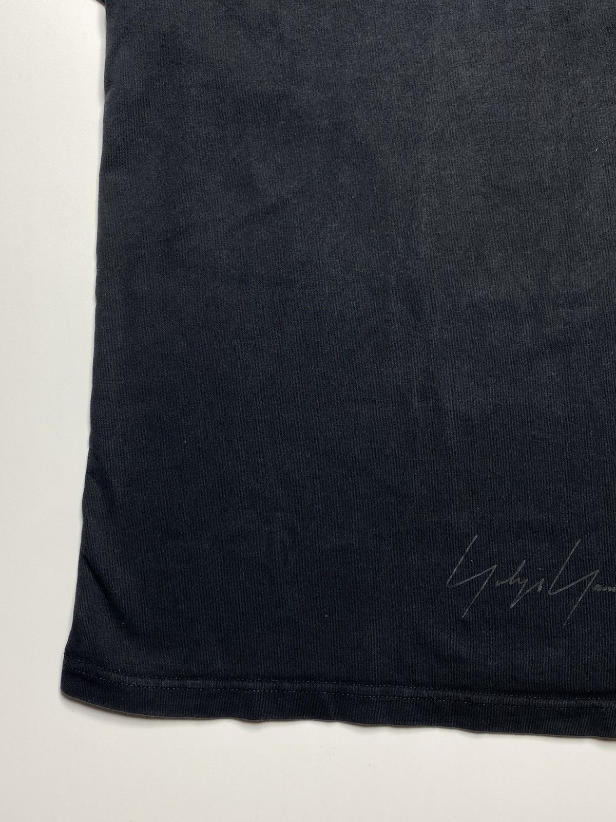 Yohji Yamamoto Yohji Yamamoto x New Era - Center Logo T-Shirt Size US XL / EU 56 / 4 - 5 Thumbnail