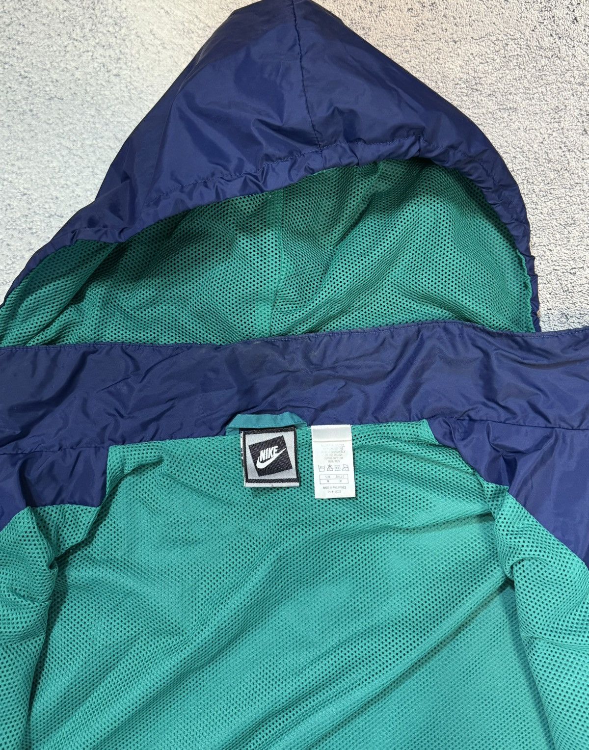 Nike Nike Vintage Windbreaker Jacket Men M Hooded Nylon Retro 90s Size US M / EU 48-50 / 2 - 9 Thumbnail
