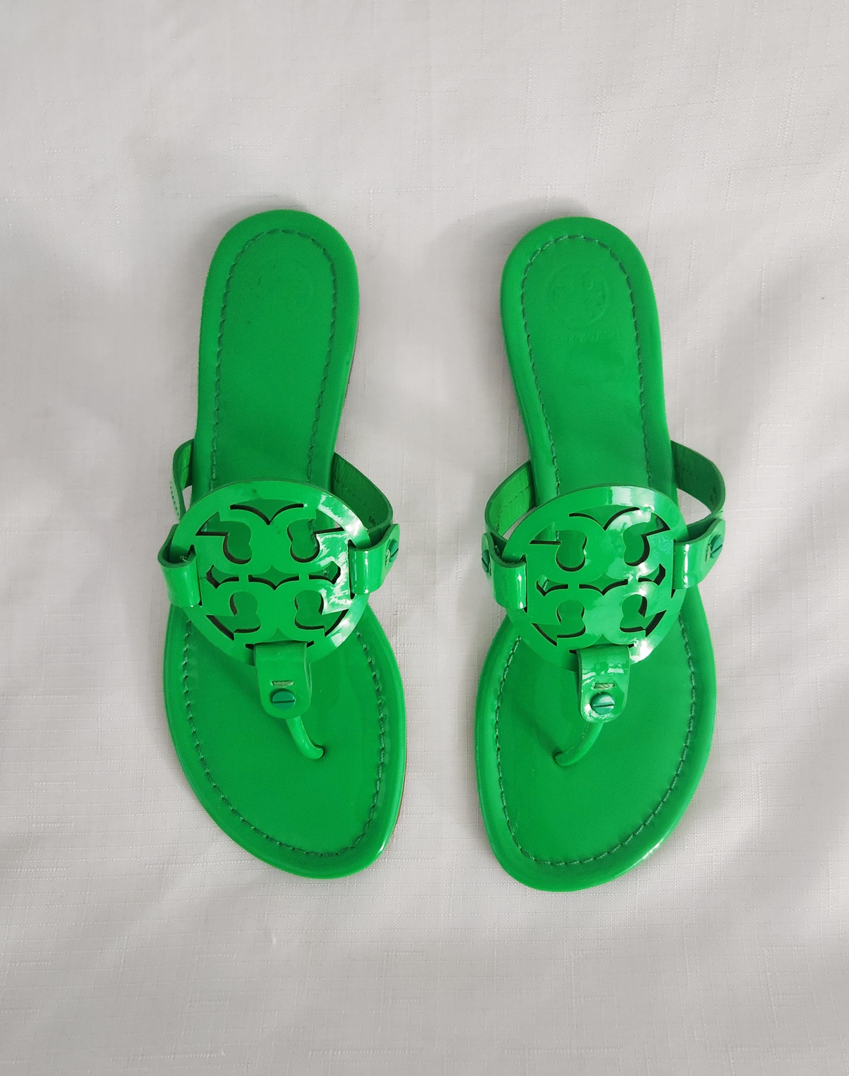 Designer × Tory Burch Tory Burch Miller Sandals Rare Fluo green Patent leather 8.5 Size US 8.5 / IT 38.5 - 4 Thumbnail
