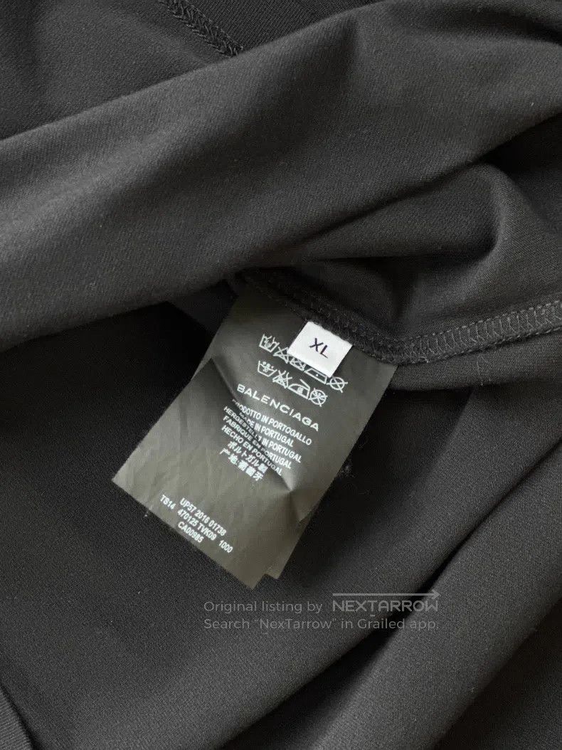 Balenciaga Balenciaga Long Sleeve T-Shirt Size US XL / EU 56 / 4 - 5 Thumbnail