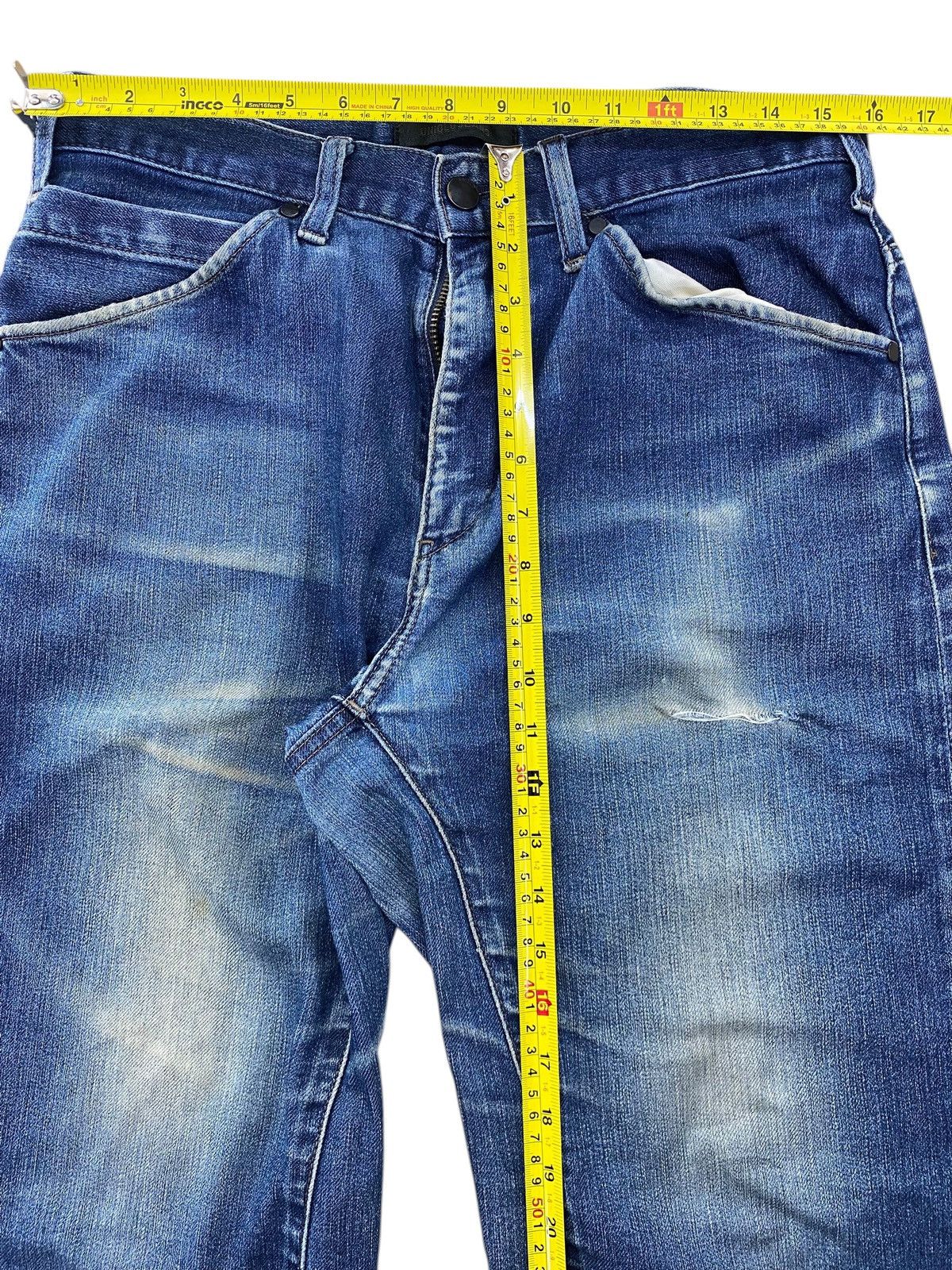 Uniqlo Uniqlo Faded Blue Wash Style Skinny Leg Jeans Size US 32 / EU 48 - 6 Thumbnail