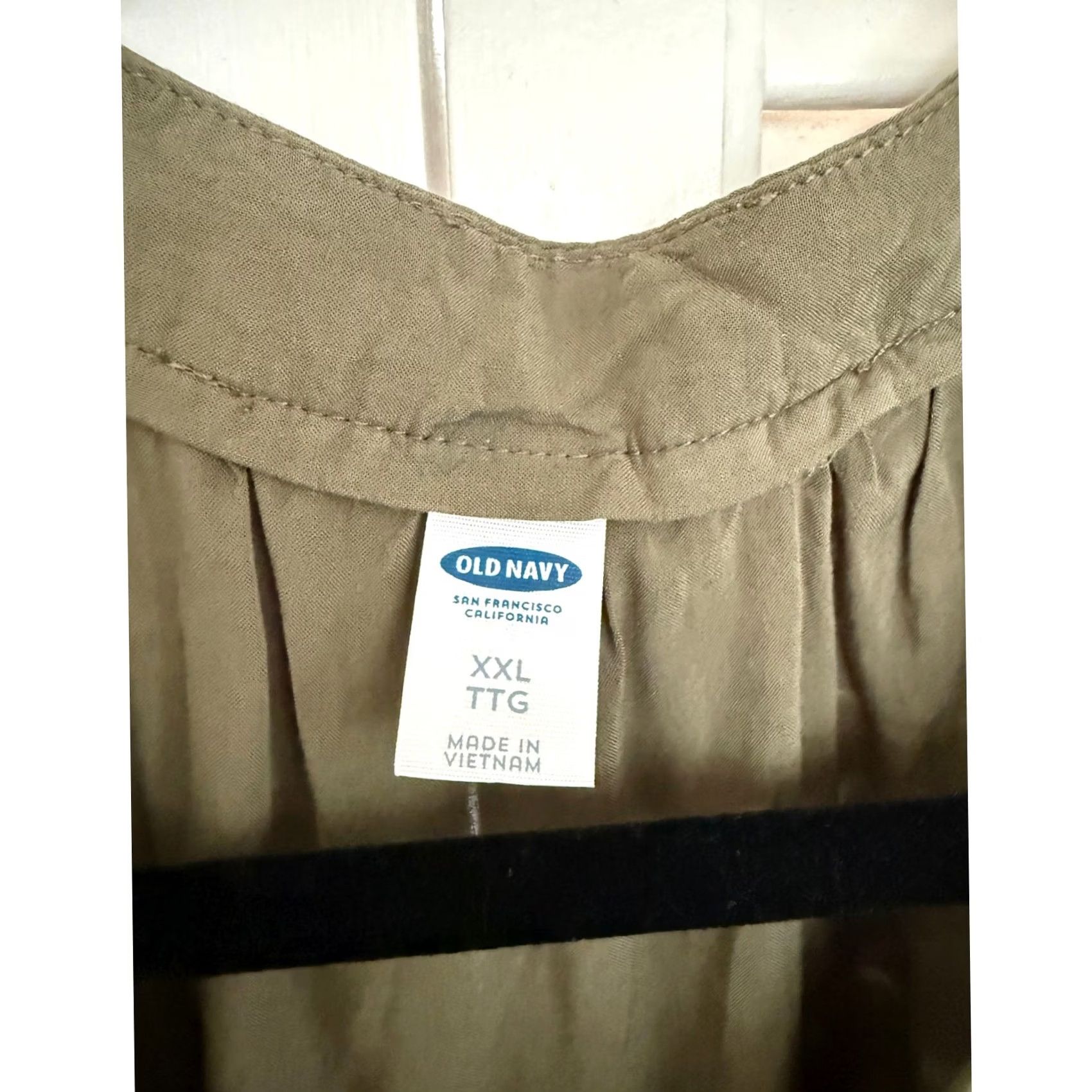Old Navy Old Navy Blouse Women Plus XXL Olive Green Sleeveless Front Tie Keyhole Boho Flowy Size XXL / US 16-18 / IT 52-54 - 5 Thumbnail