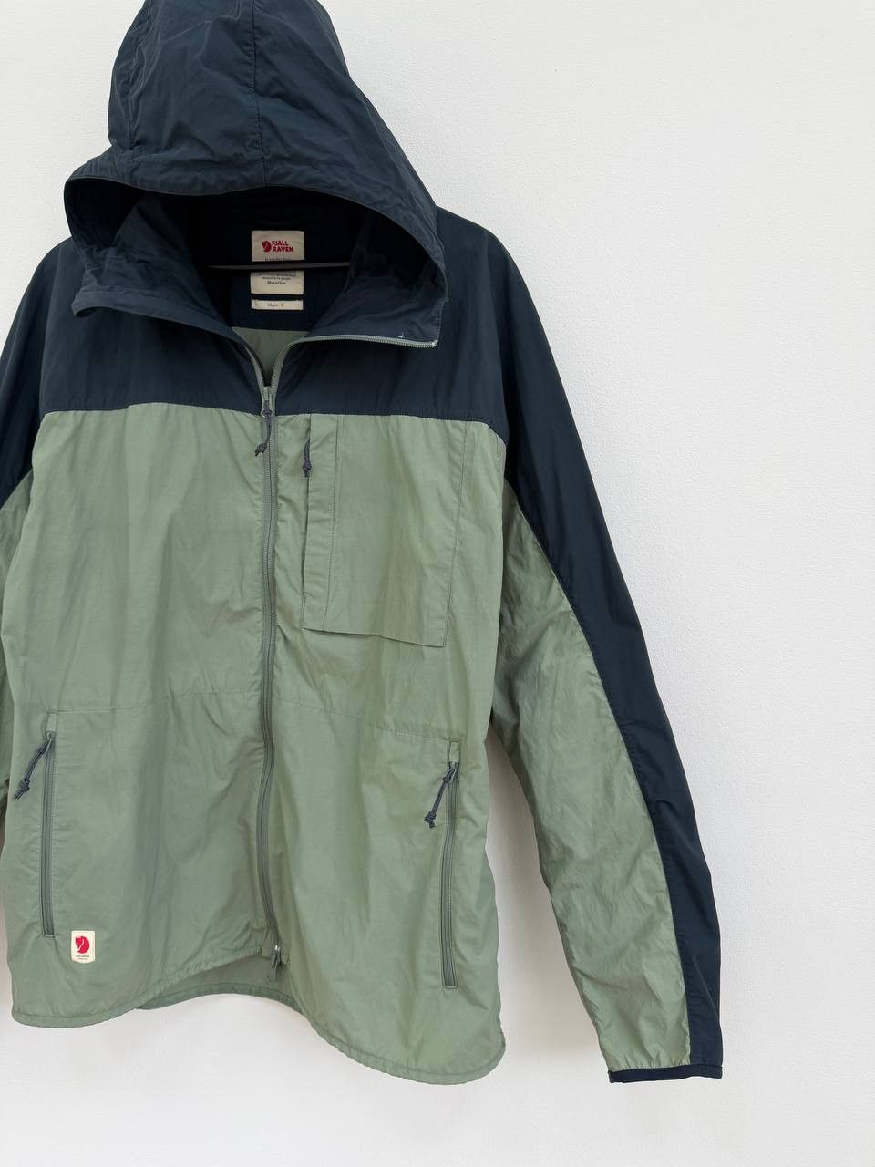 Fjallraven Fjall Raven High Coast Windbreaker Men's Jacket Size US L / EU 52-54 / 3 - 2 Thumbnail