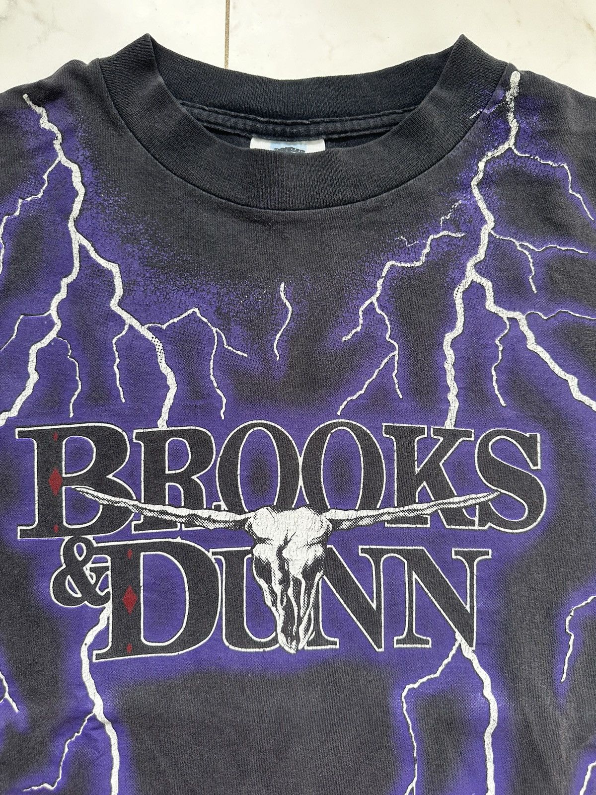 Vintage Vintage Brooks & Dunn Electric Rodeo Shirt Size US L / EU 52-54 / 3 - 4 Thumbnail