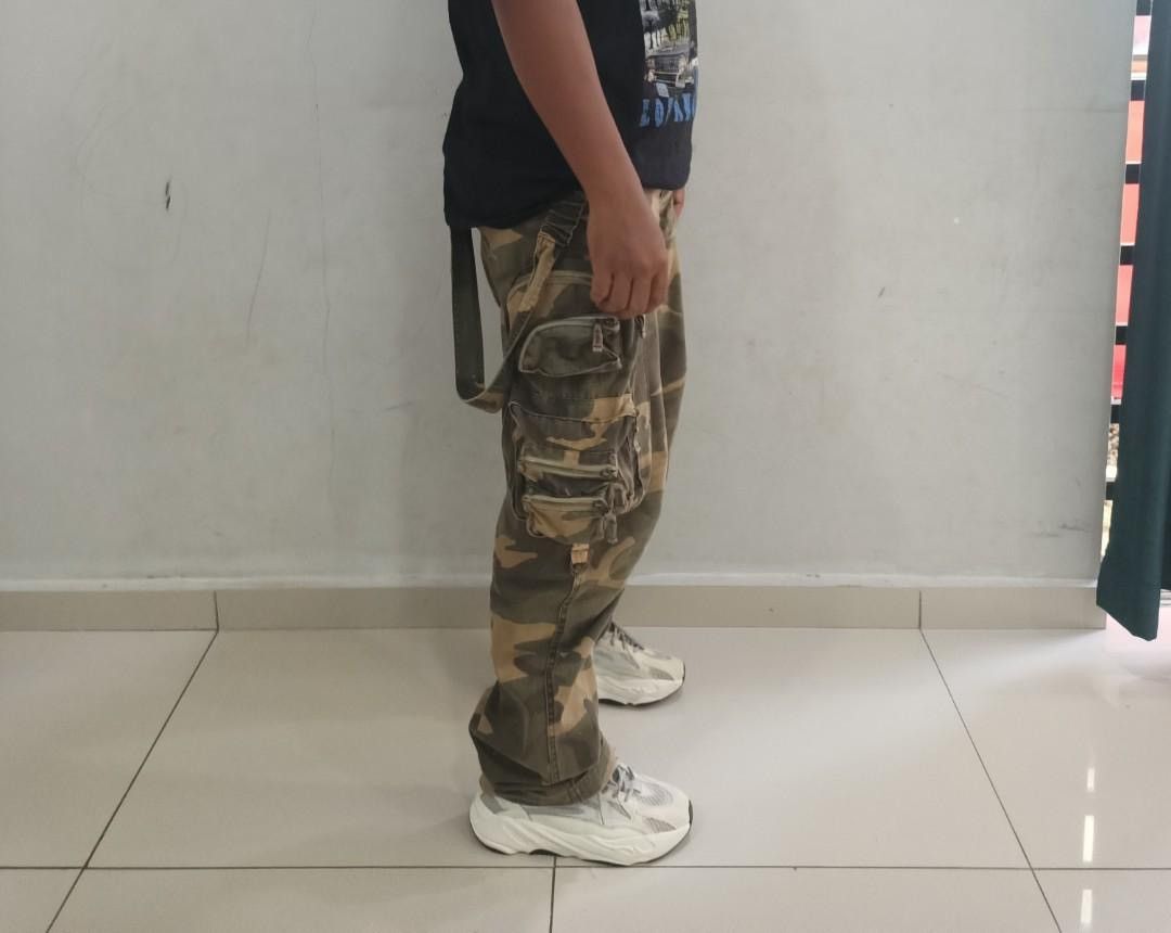 Japanese Brand Camo Multi-Zip Strap Cargo Pants – General Research Style Size US 33 - 3 Thumbnail