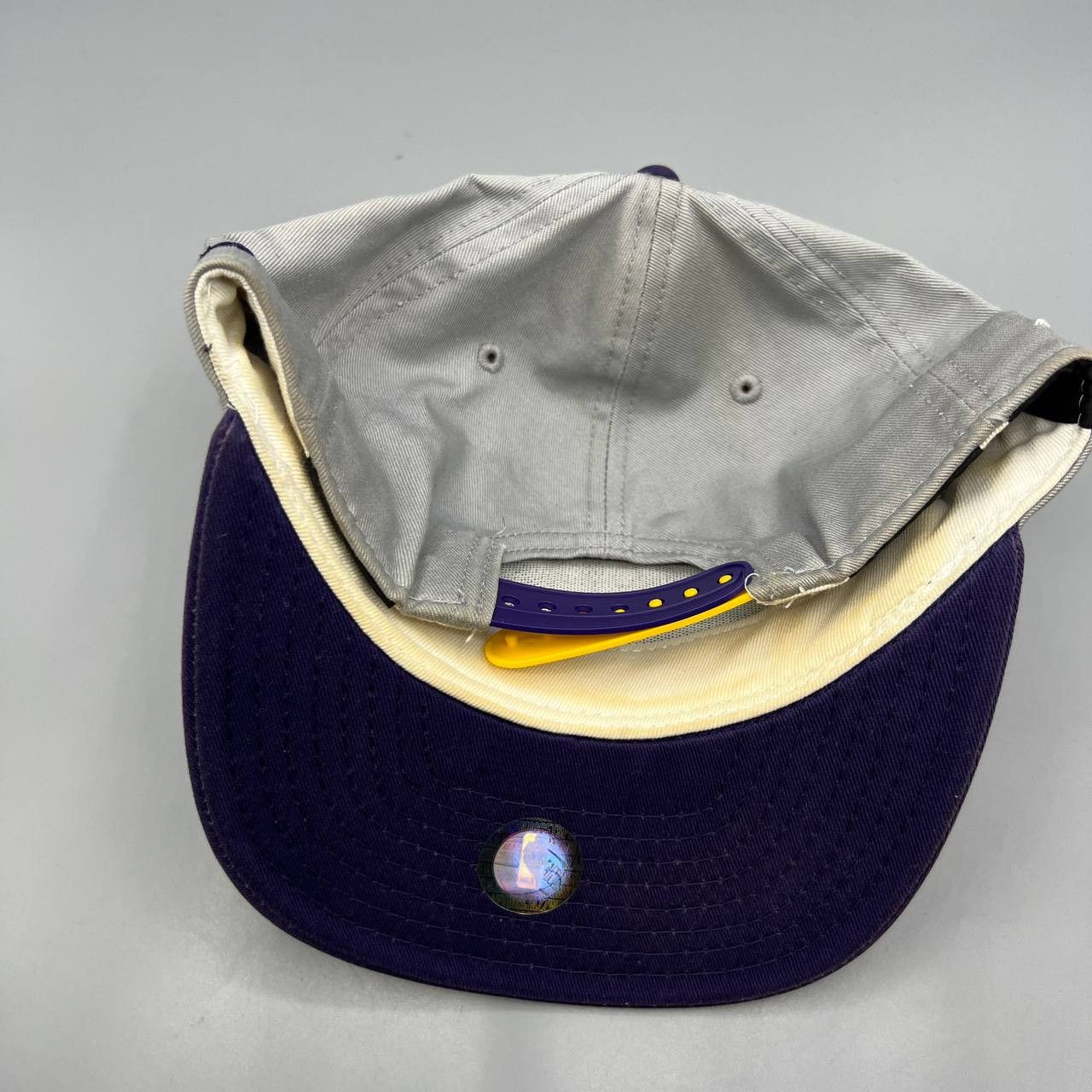New Era Los Angeles LA Lakers Hat Men S-M Snap Back Cap A-Frame Size ONE SIZE - 6 Thumbnail