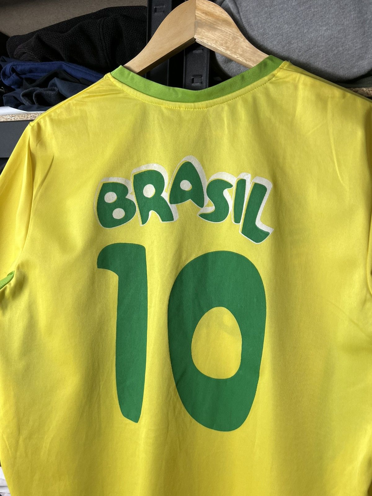 Umbro Brazil Brasil #10 FIFA World Cup 2014 Football Shirt Yellow Size US M / EU 48-50 / 2 - 2 Thumbnail