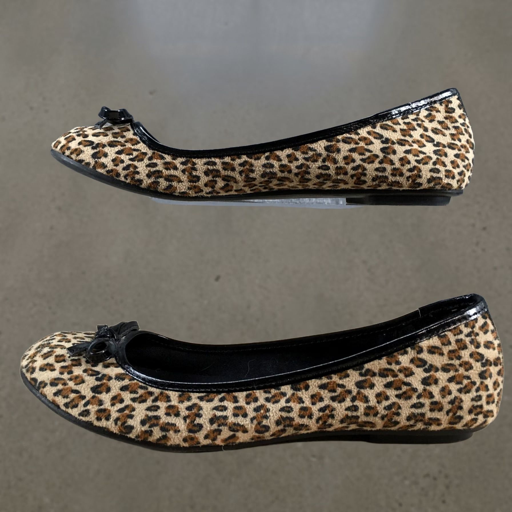 Vintage Arizona Jean Co Shoes Womens 7 M Animal Print Slip On Ballet Flats Brown Fabric Shoes Size 28" / US 6 / IT 42 - 1 Thumbnail