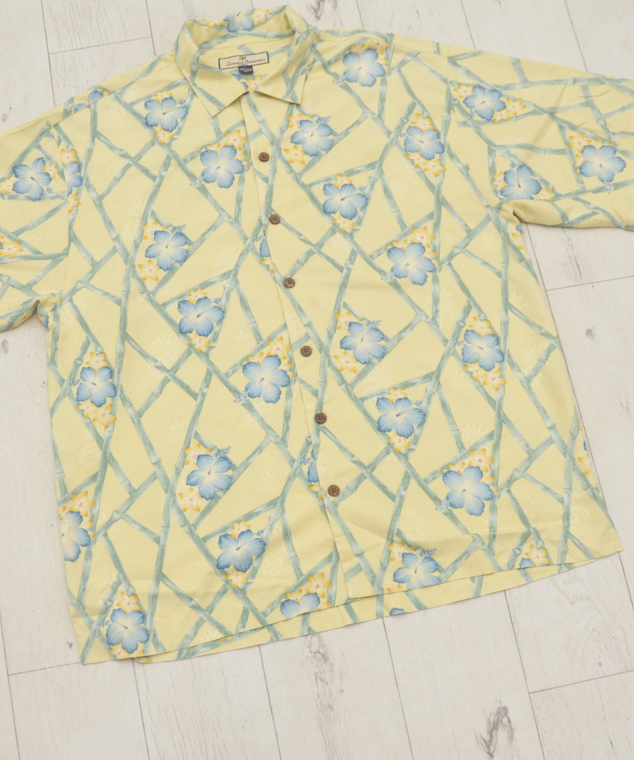 Tommy Bahama × Vintage Vintage 100% Silk Tommy Bahama Floral Hawaiian Aloha Shirt Size US L / EU 52-54 / 3 - 3 Thumbnail