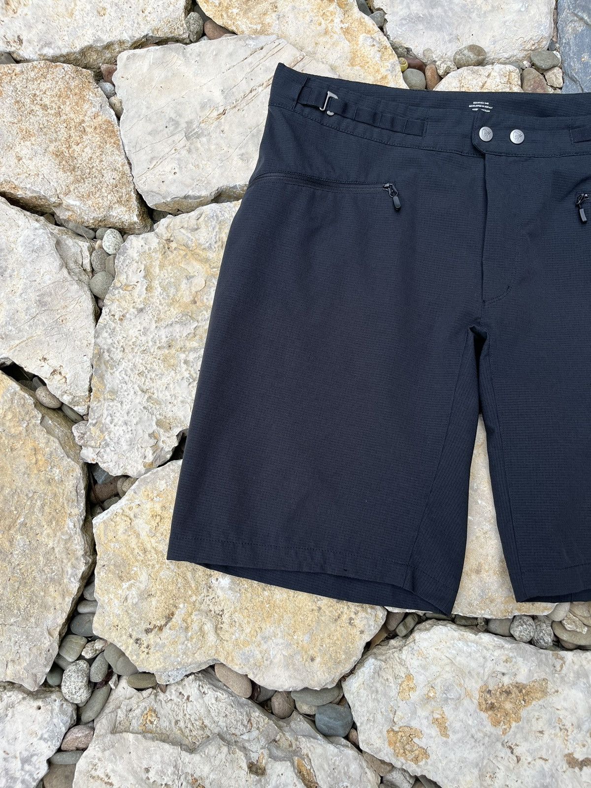 Norrona Norrona Bitihorn flex1 shorts caviar mesh outdoor gorpcore Size US 34 / EU 50 - 6 Thumbnail
