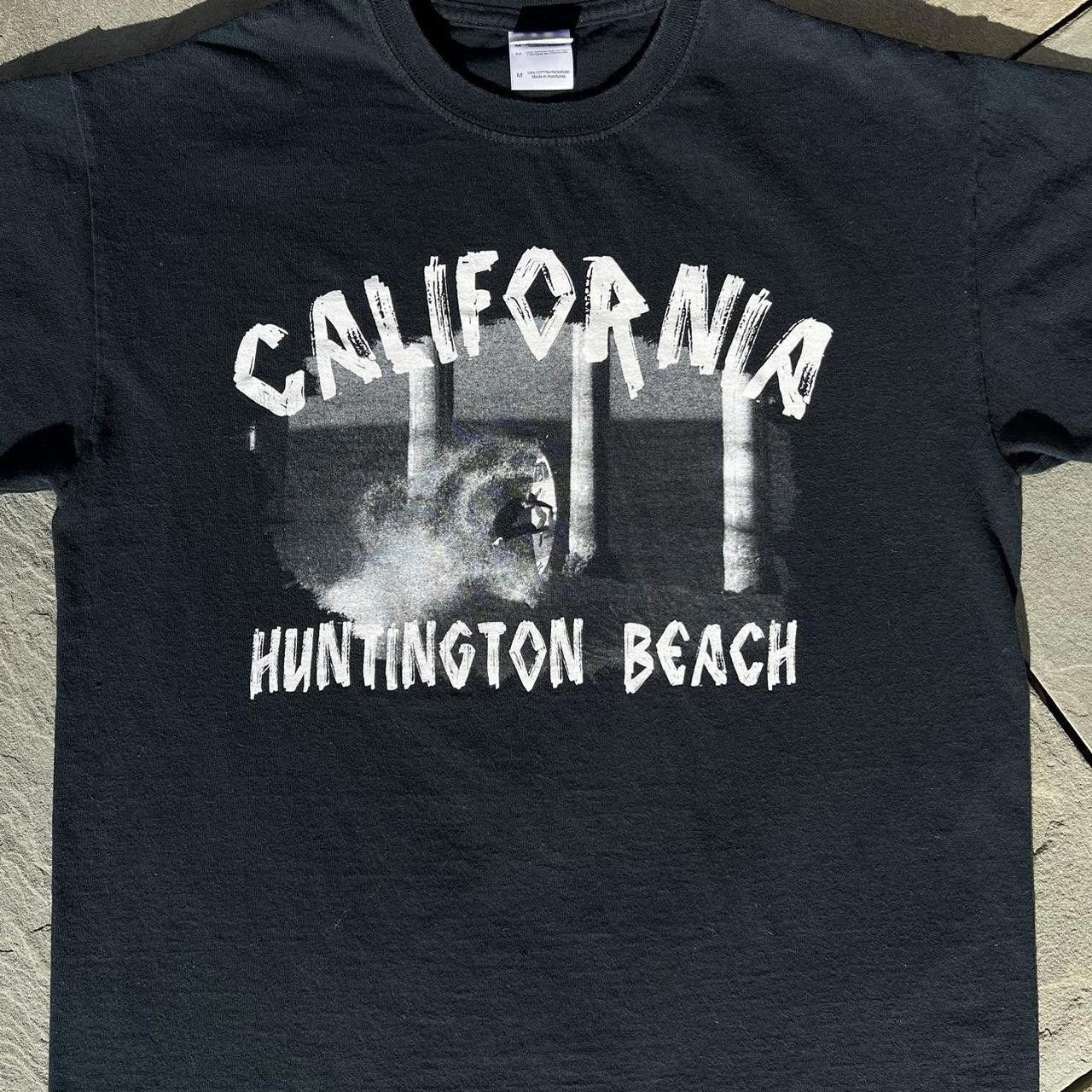 Gildan Black Huntington Beach California Surfing Graphic T-shirt Size US M / EU 48-50 / 2 - 2 Thumbnail