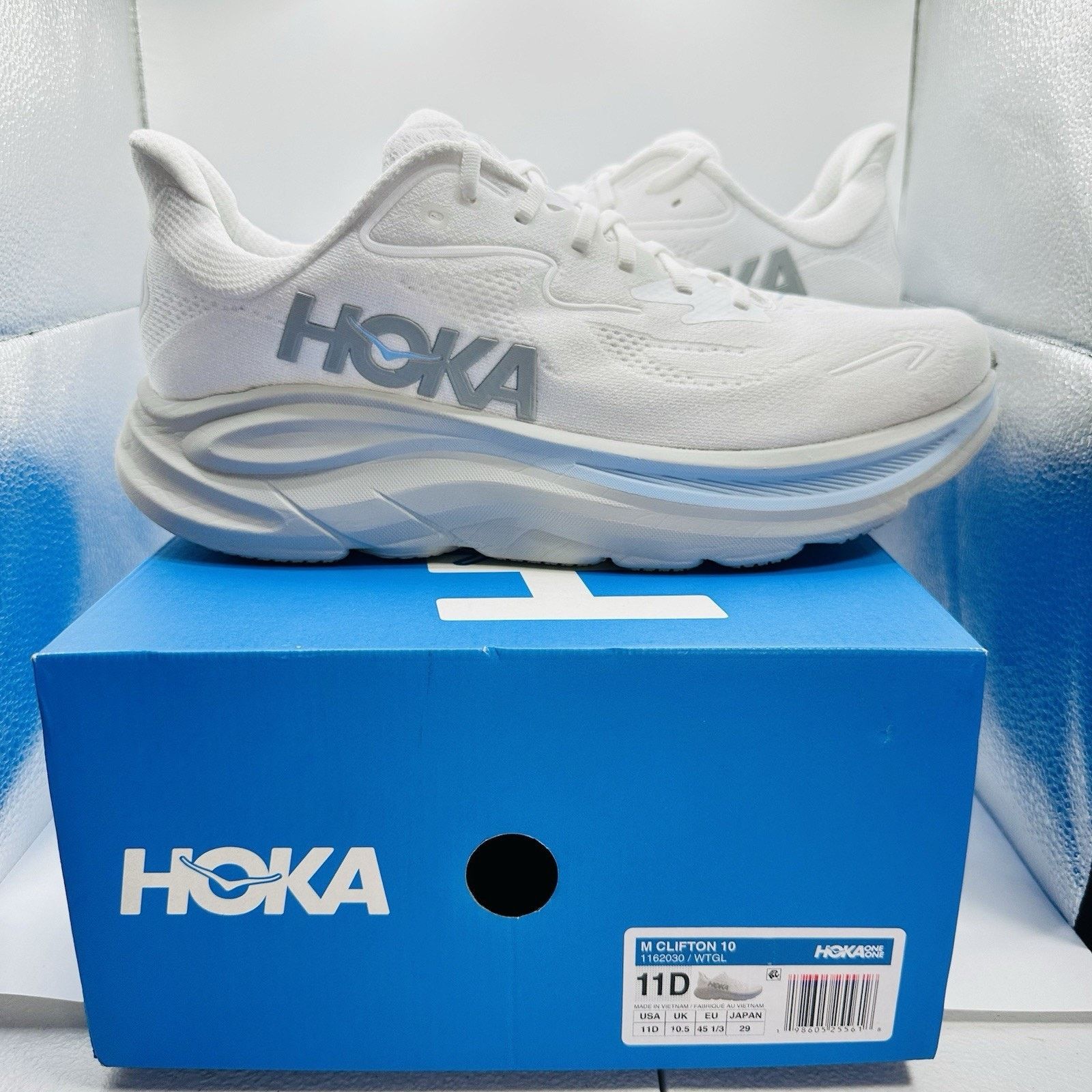 Hoka Size 11 - Hoka One One Clifton 10 White Glacier Blue Size US 11 / EU 44 - 1 Thumbnail