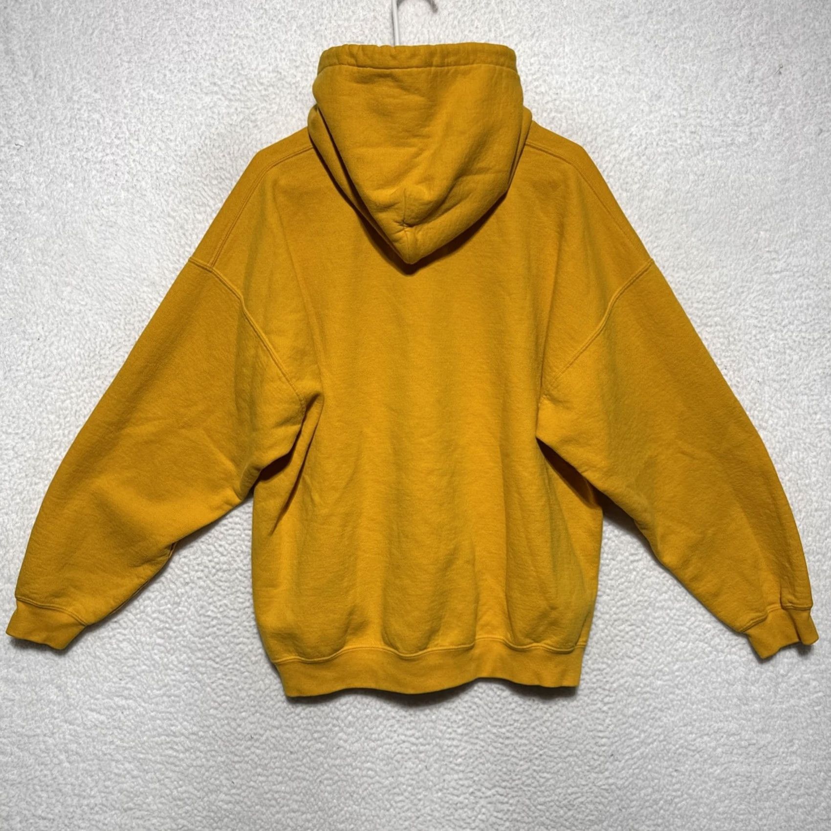 Gildan VINTAGE White Lake Lodge Hoodie Men’s XL White Gildan Fleece Bear Hoodie 90s Outdoor Pockets Drawstring Pullover Cute Size US XL / EU 56 / 4 - 6 Thumbnail