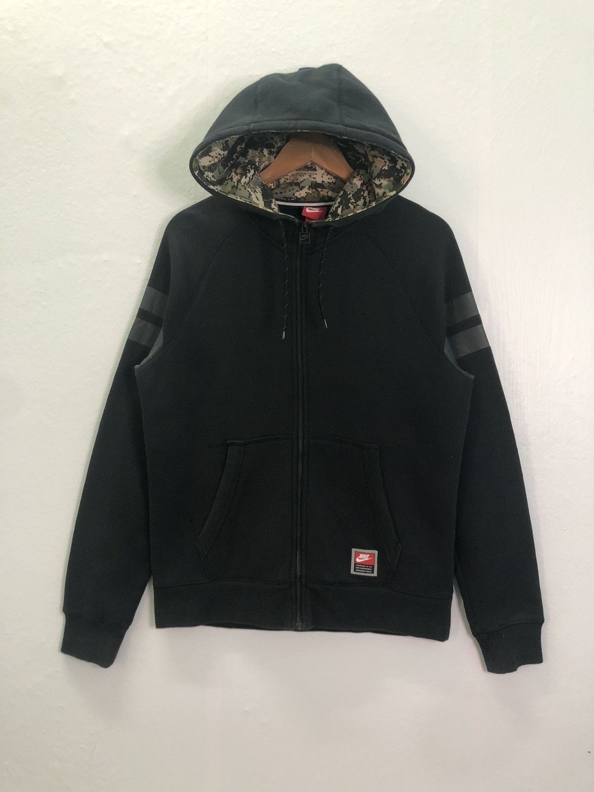Nike Nike Hoodie Camo Zip Up Size US S / EU 44-46 / 1 - 1 Thumbnail