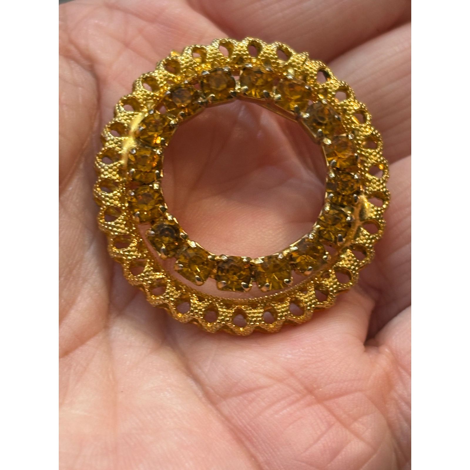 Other Vintage Unsigned Amber Rhinestone Circle Brooch 1.75" Size ONE SIZE - 1 Thumbnail